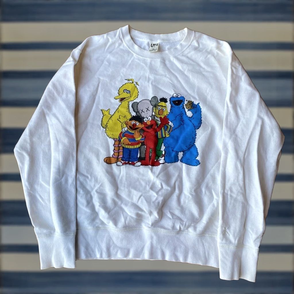 Uniqlo VINTAGE Uniqlo KAWS Sesame Street Long Sleeve Shirt Small White Streetwear Regular Unisex Adults 90s Art Mens Womens Boys Girls Size US S / EU 44-46 / 1 - 1 Thumbnail