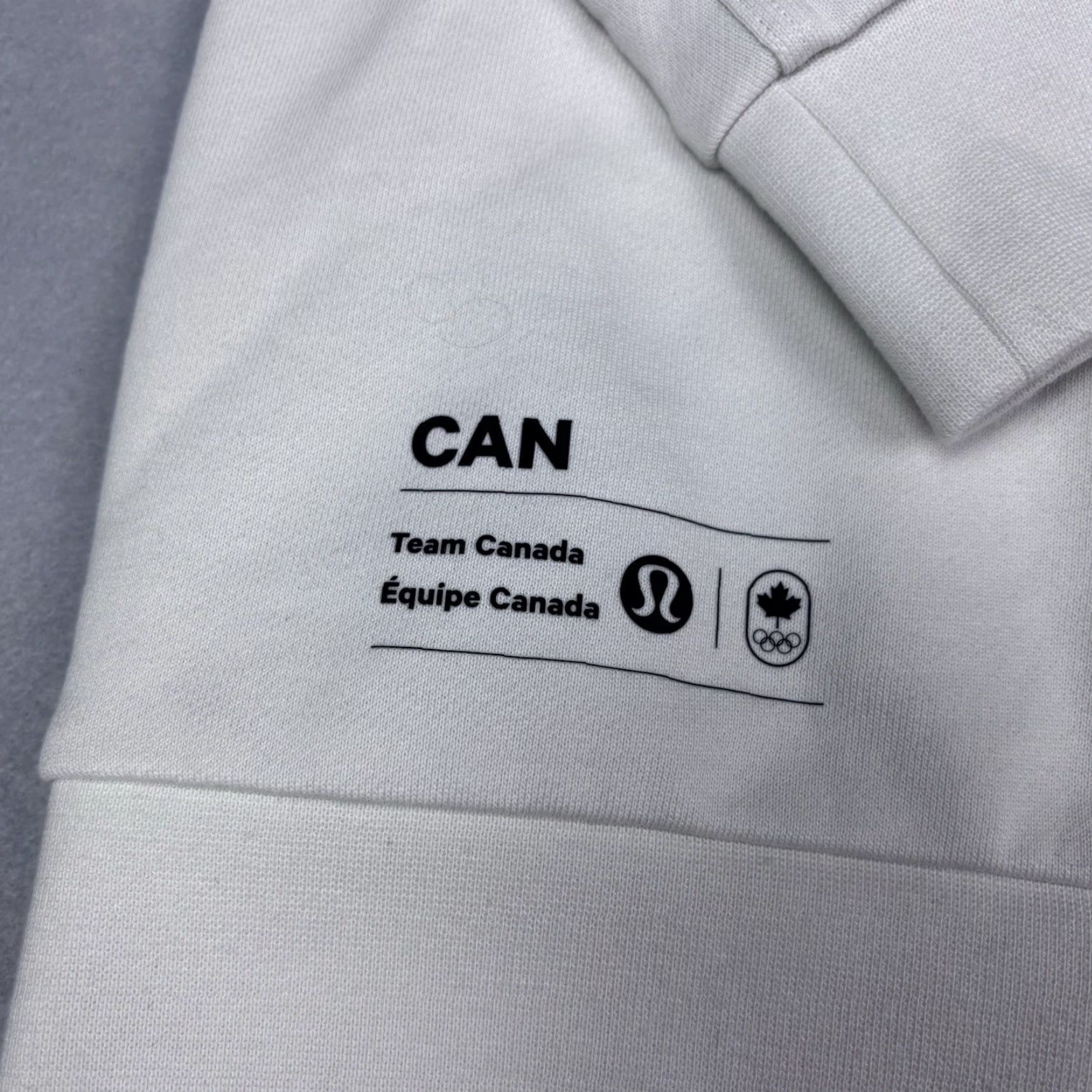 Lululemon **Lululemon Team Canadá French Terry Oversized White Hoodie Medium** User: **Team Canadá Lululemon French Terry Oversized White Medium Hoodie** Size M / US 6-8 / IT 42-44 - 2 Thumbnail
