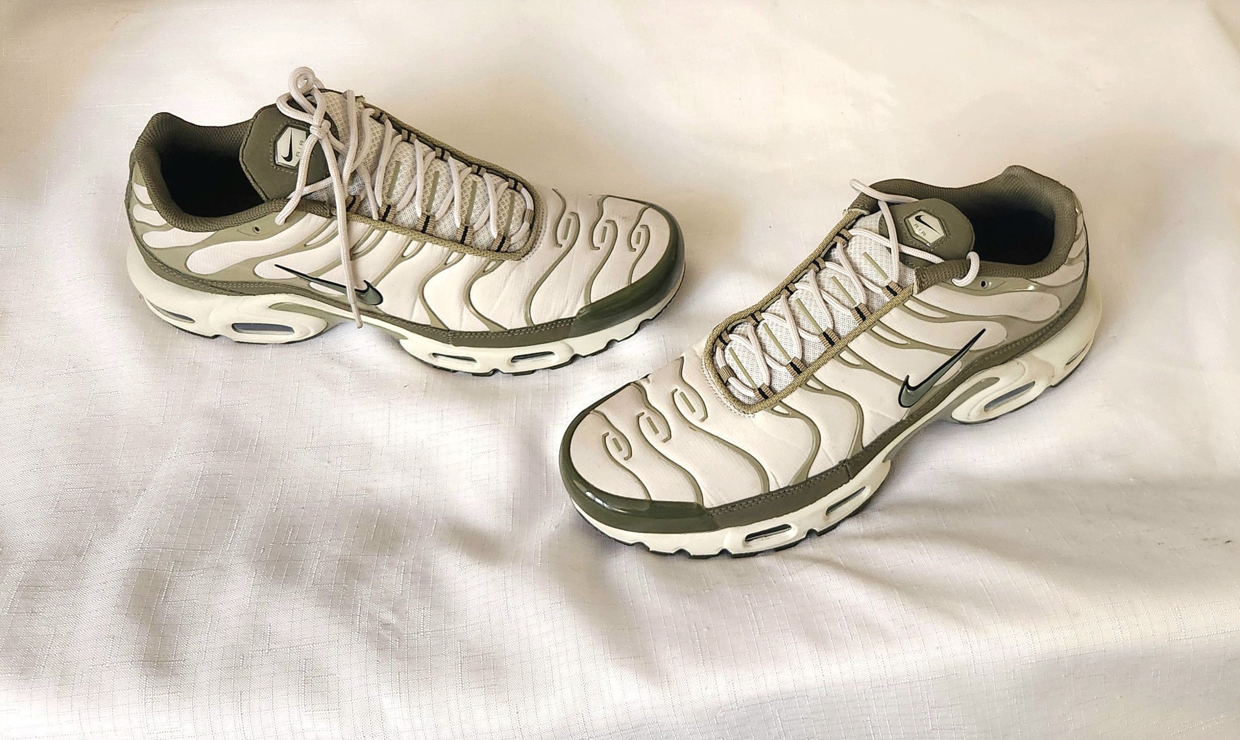 Nike Nike Air Max Plus 'Light Bone Medium Neutral (FB9722-002) Size US 12 / EU 45 - 2 Thumbnail