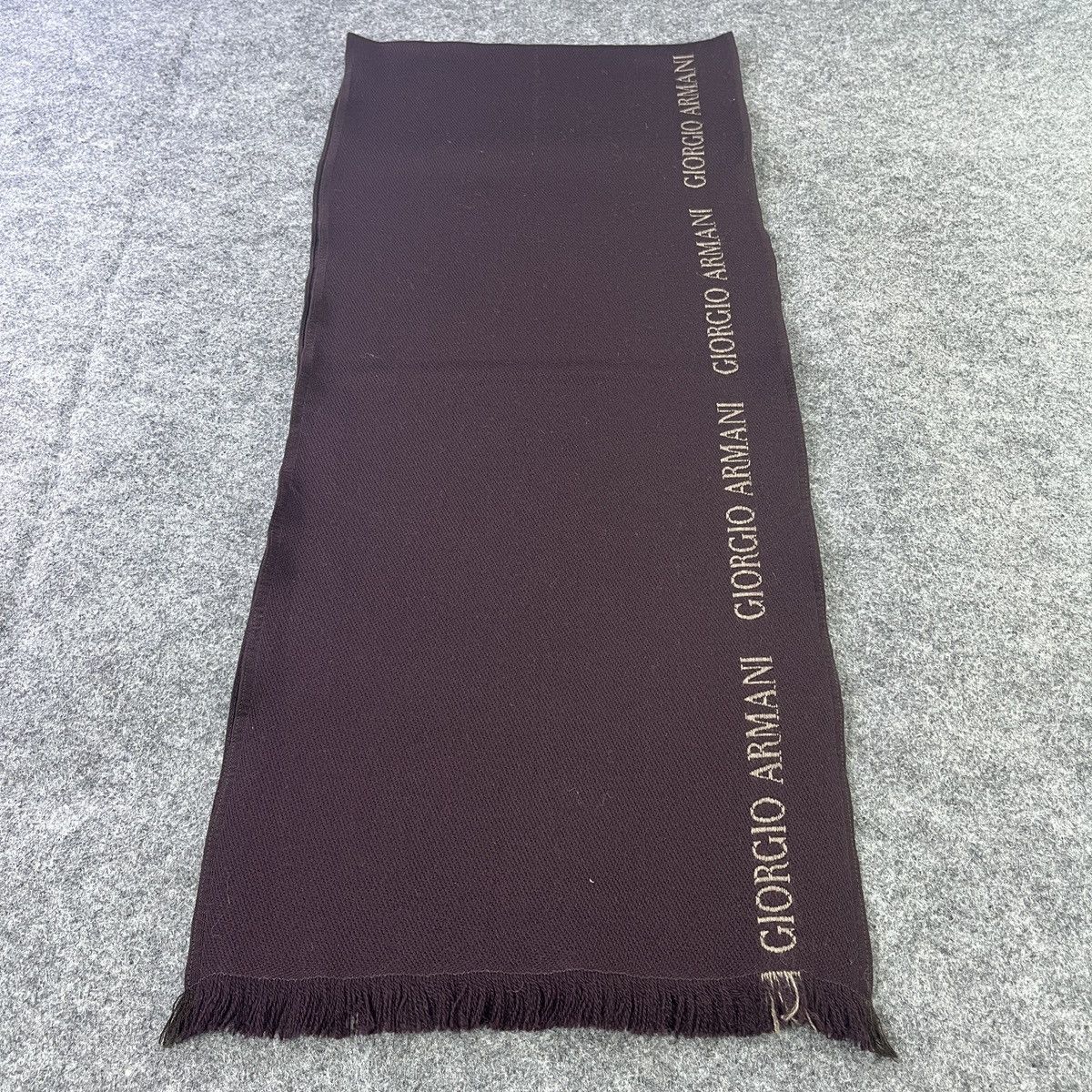 Giorgio Armani Scarf / Muffler / Neckwear T795