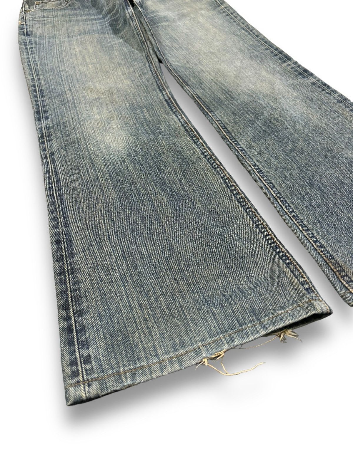 Lee Vintage 90s Lee Flare Bell Bottom Distressed Jeans Size US 30 / EU 46 - 10 Thumbnail