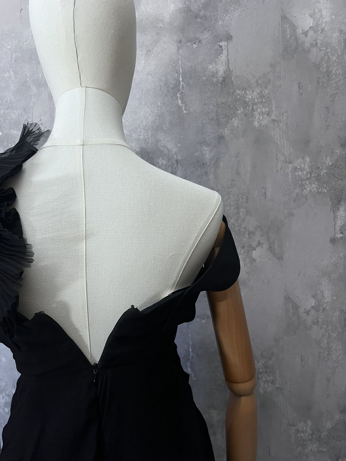 Givenchy Givenchy F/W 2008 by Riccardo Tisci Sample dress Size M / US 6-8 / IT 42-44 - 8 Thumbnail