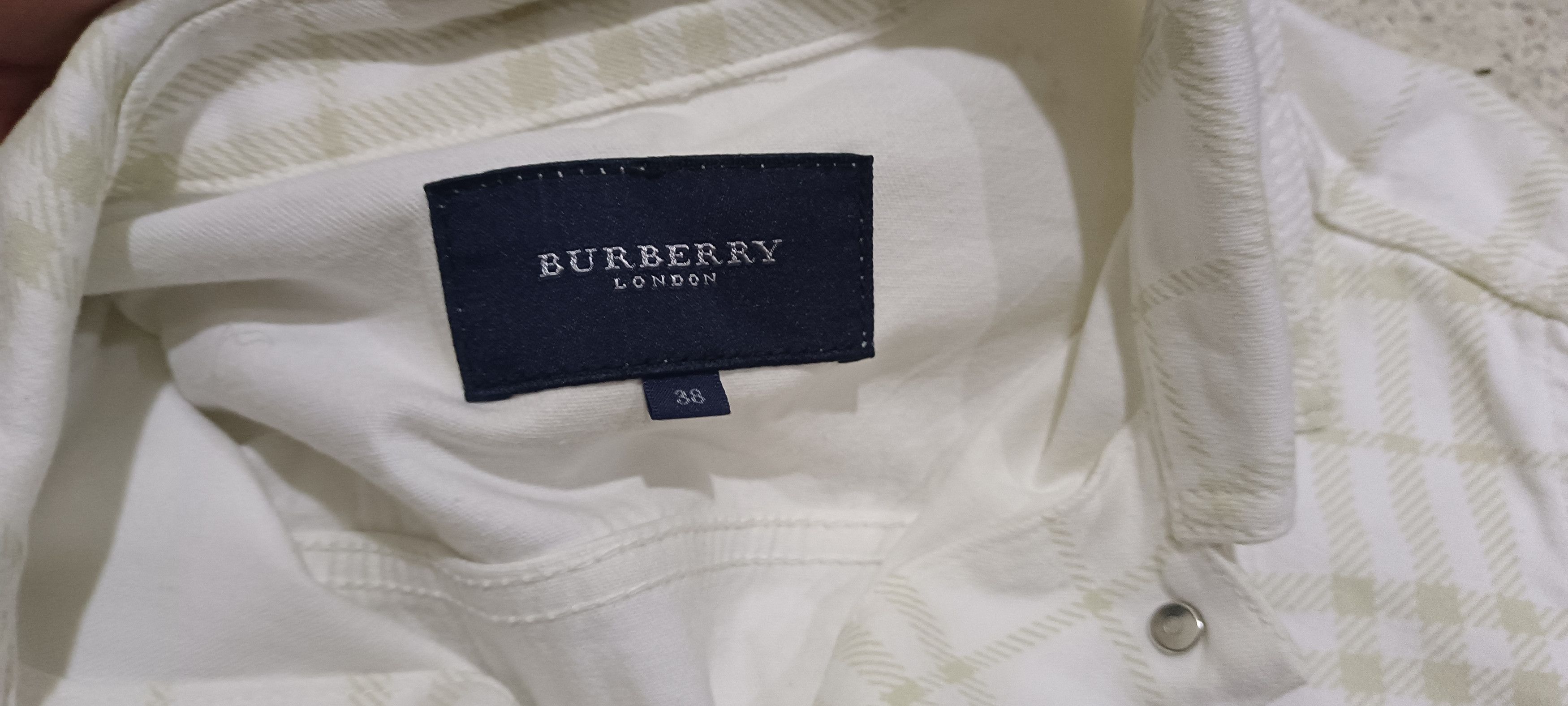 Burberry × Vintage Authentic BURBERRY Novacheck Size S / US 4 / IT 40 - 6 Thumbnail