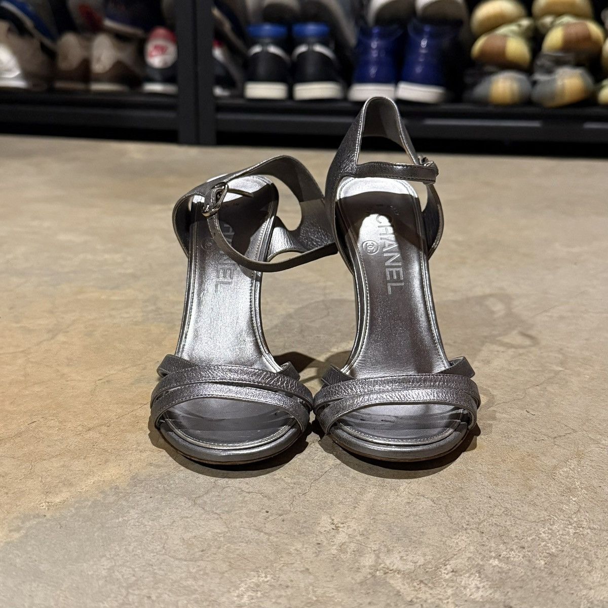 Chanel Chanel Interlocking CC Logo Silver Pearl Wedge Sandals EU 36 Size US 6 / IT 36 - 6 Thumbnail