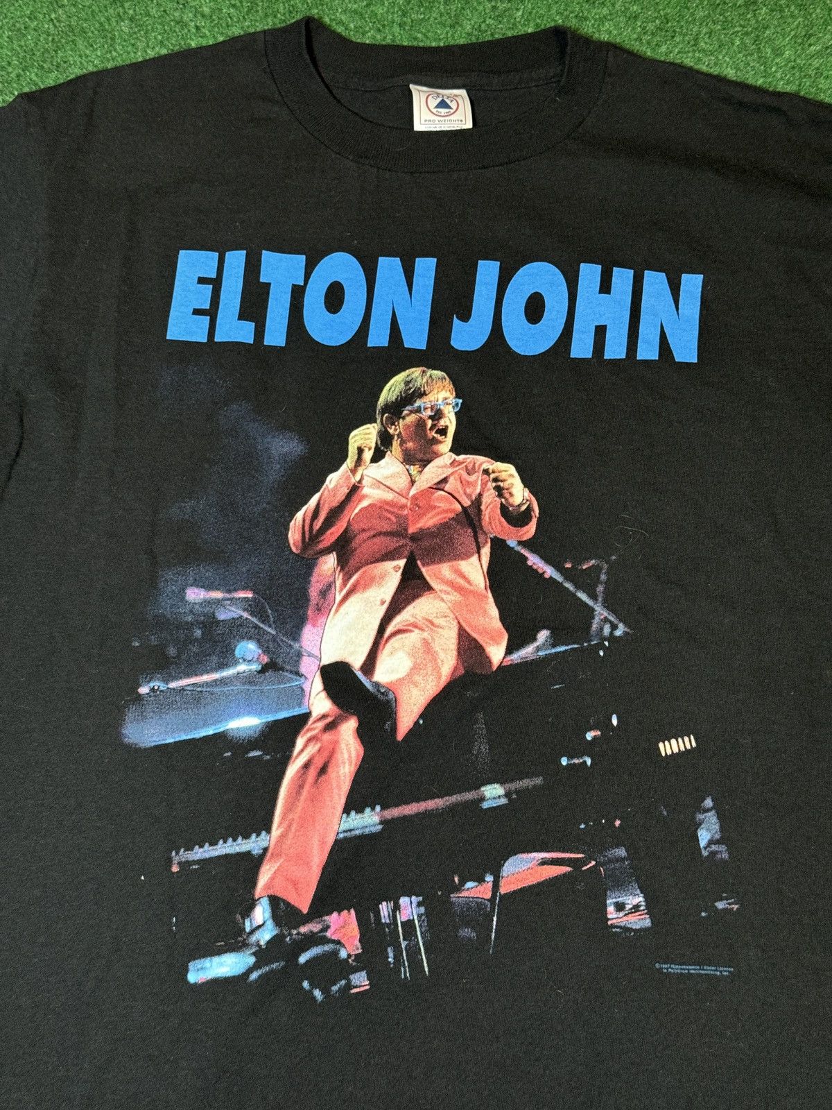 Band Tees × Vintage Vintage 90s Elton John Rocket Man Lion King Tour T Shirt Size US M / EU 48-50 / 2 - 2 Thumbnail