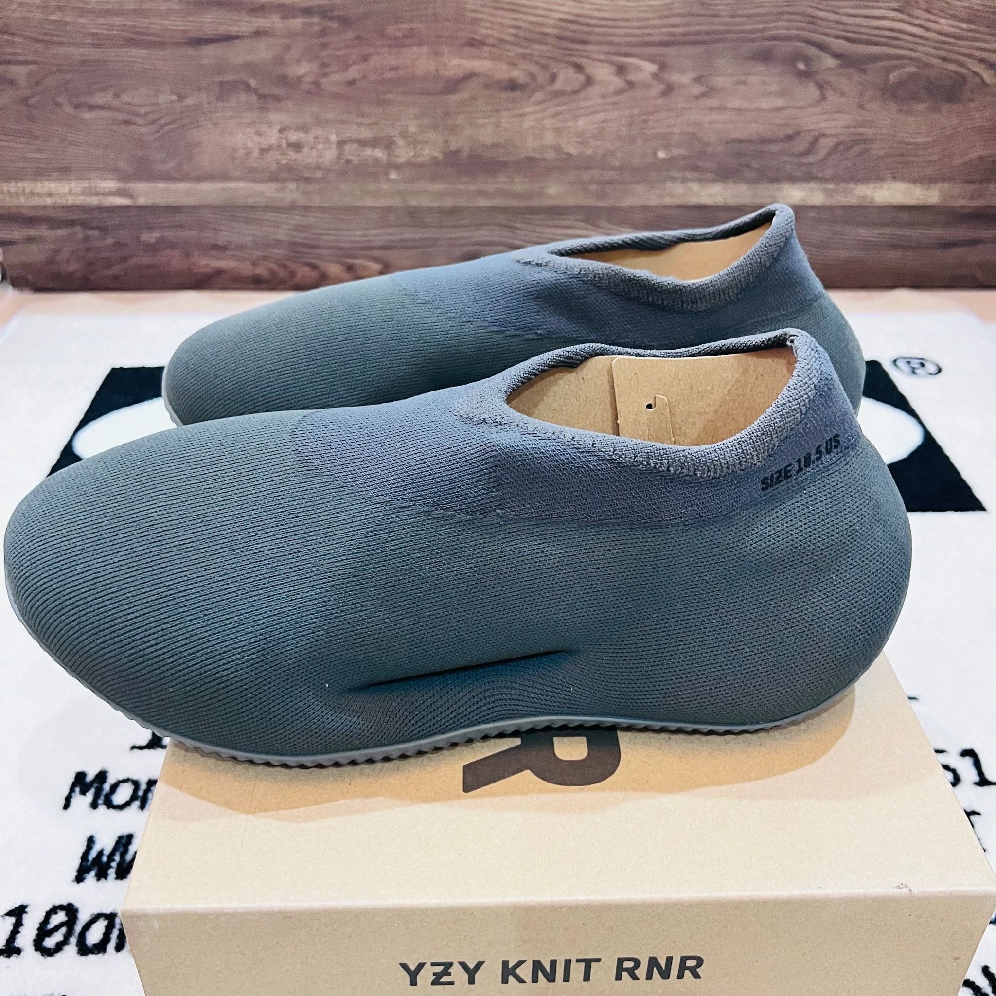 NEW in Box Yeezy knit runner stone onyx