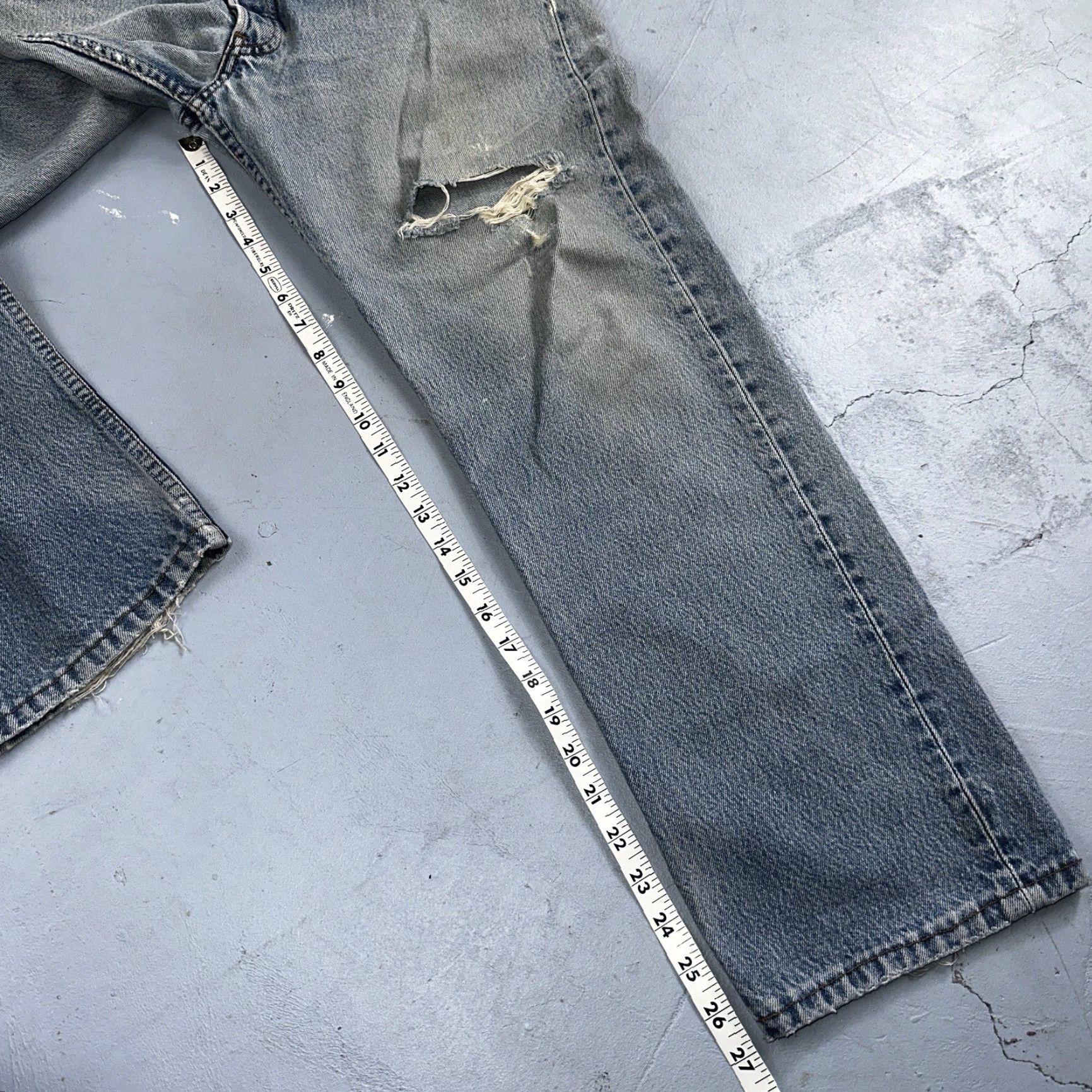 Levi's VINTAGE Levi's 501 Jeans Mens 34x32 Blue Light Wash Straight 90s 34 32 Regular Denim Cotton Button Closure 501 Series Size US 34 / EU 50 - 6 Thumbnail