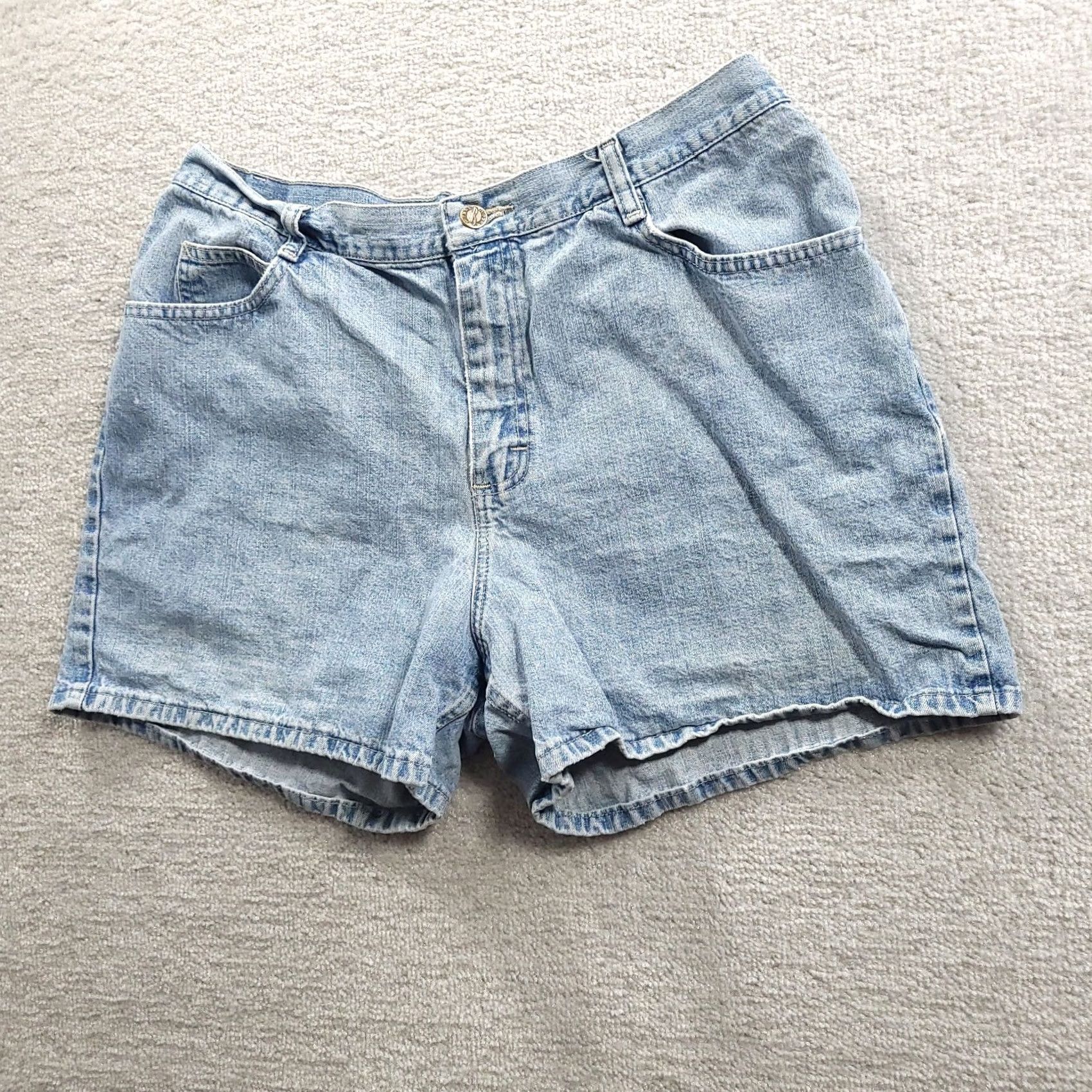 Vintage Riders Women's Blue Denim Jean Shorts High Rise 18M SEE PHOTOS Size 40" / US 18 - 2 Thumbnail