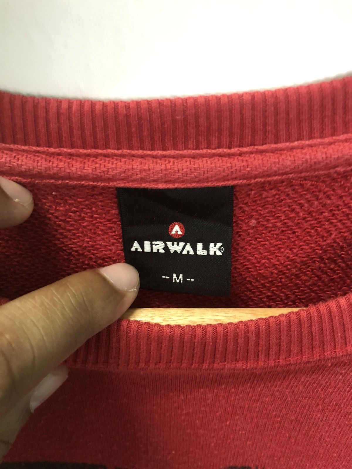 Japanese Brand × Vintage Air Walk Y2K Sweatshirt Size US XS / EU 42 / 0 - 10 Thumbnail