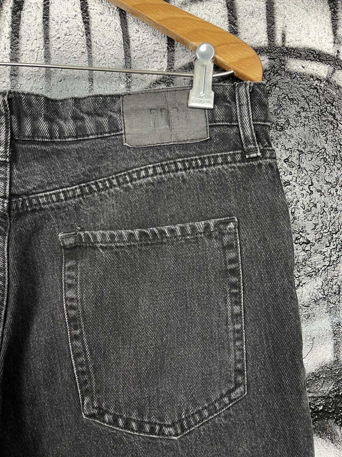Vintage BDG Urban Outfitters Dark Denim Shorts Men’s Size 33 Size US 33 - 9 Thumbnail
