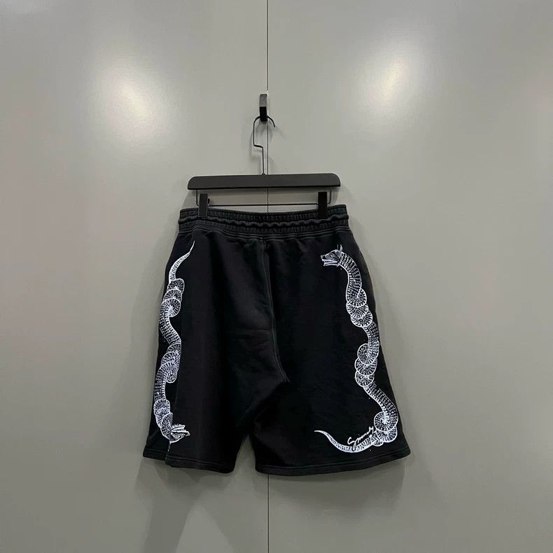 Givenchy Givenchy Size M Snake Pattern Printed Casual Shorts Size US 27 - 2 Thumbnail