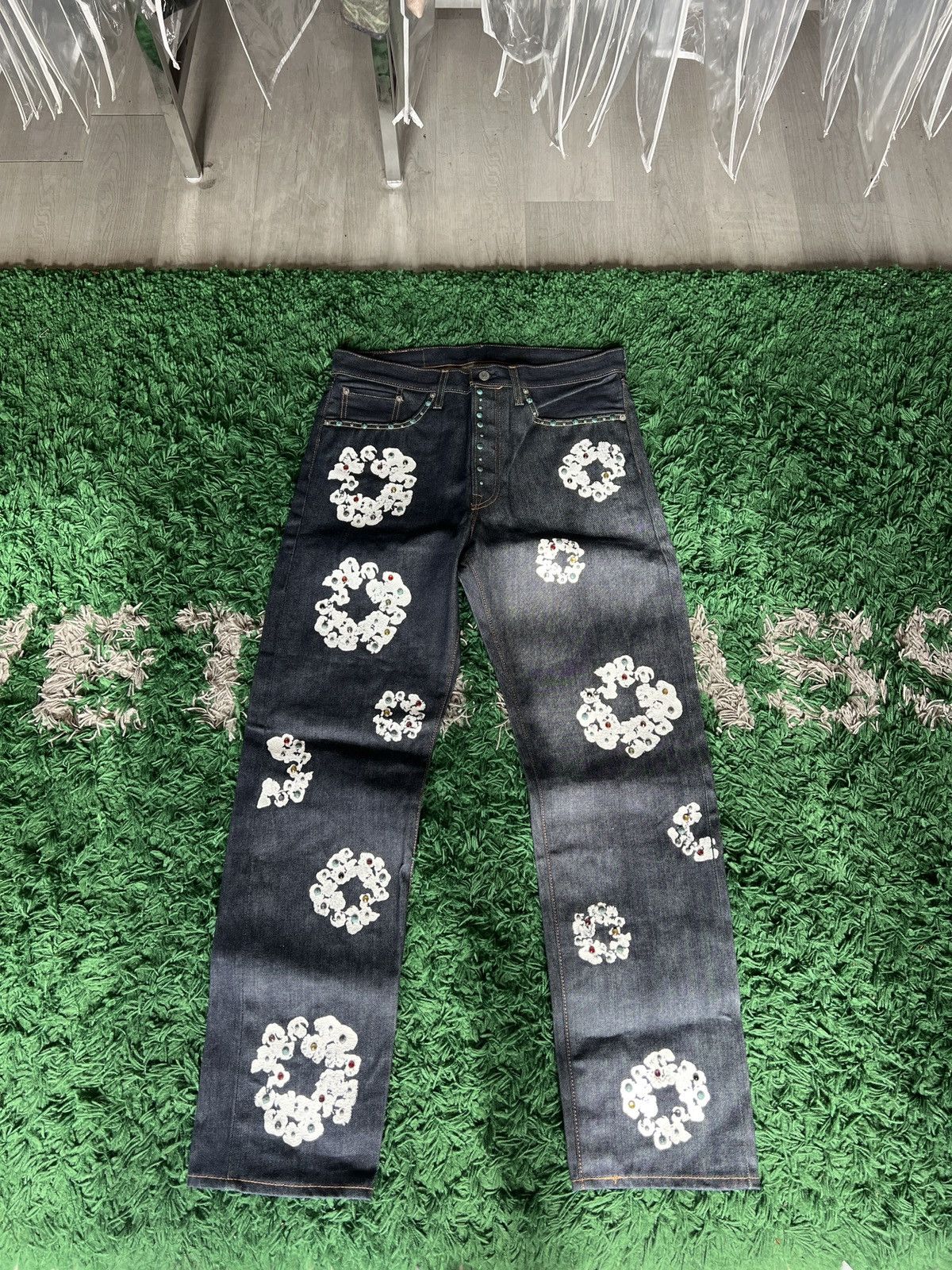 DENIM TEARS Denim Tears Rhinestone Selvedge Jeans 34x34 Size US 34 / EU 50 - 1 Thumbnail