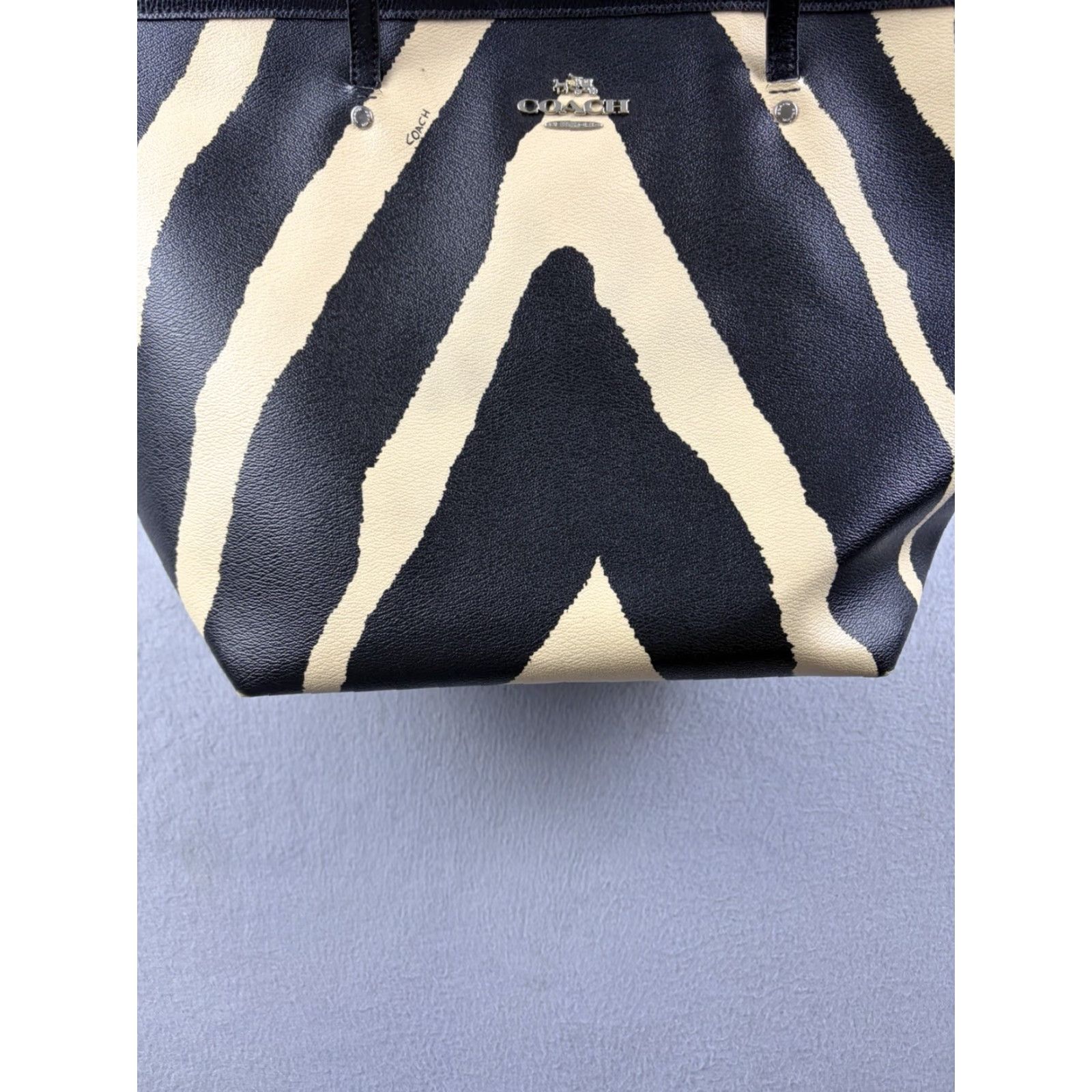 Coach Coach Tote Bag Purse Zebra Print White Leather Women’s Tote White Zebra Print Women’s Leather Coach Bag Holder? Size ONE SIZE - 3 Thumbnail