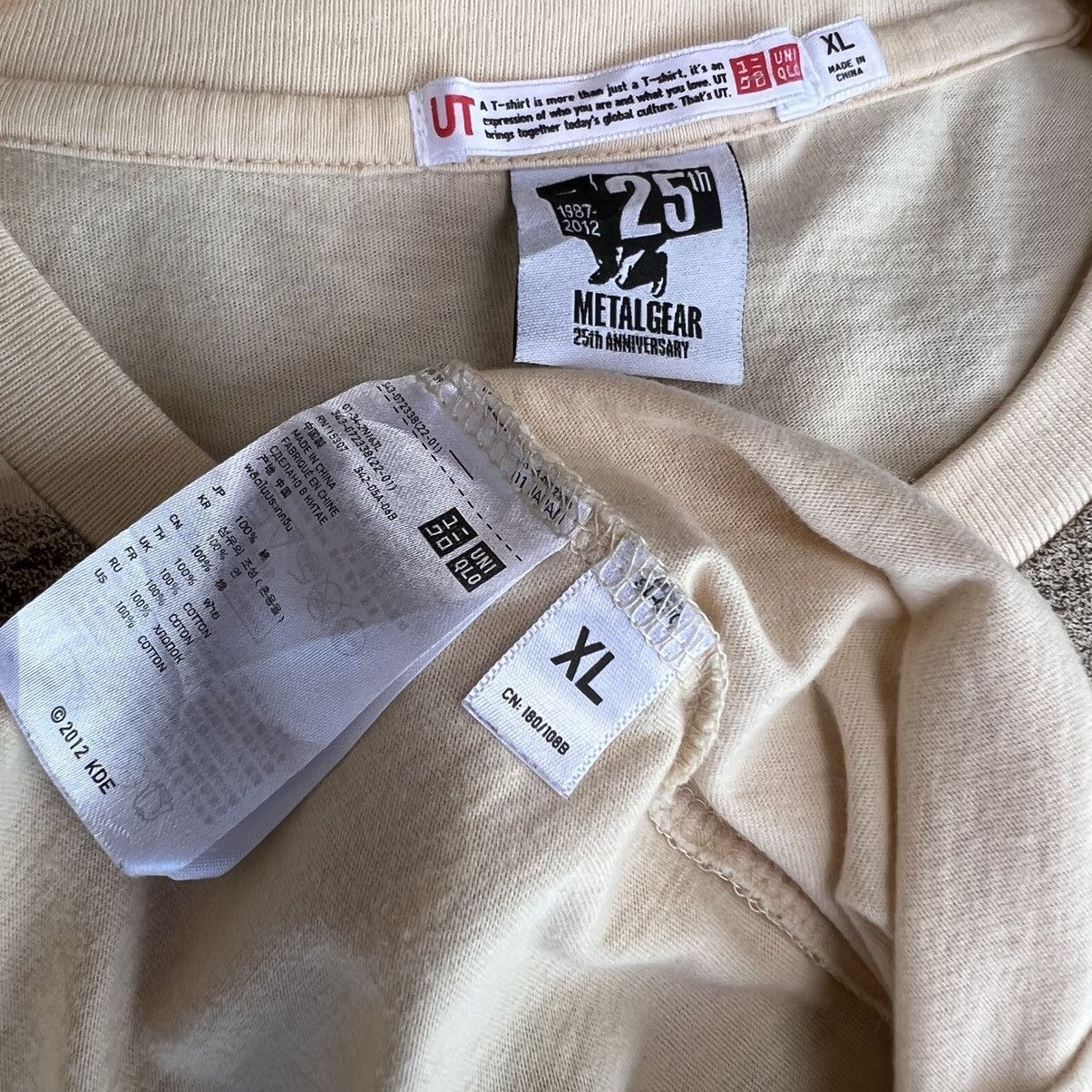 Uniqlo Metal Gear Solid 25th Anniversary Big Solid Snake Graphic T Size US XL / EU 56 / 4 - 3 Thumbnail
