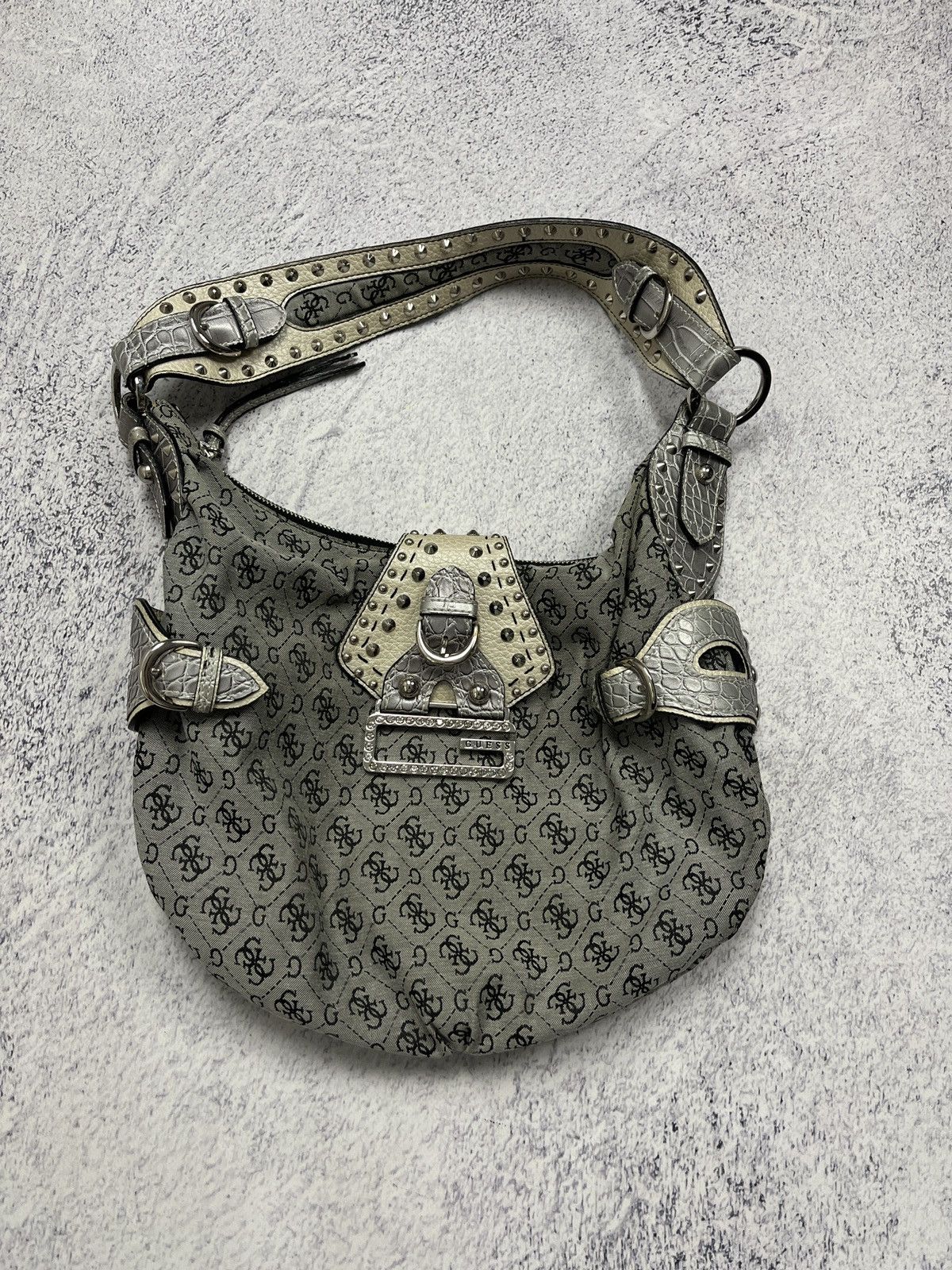 Guess Vintage Guess Monogram Y2K Shoulder Bag Hype Streetwear Size ONE SIZE - 1 Thumbnail
