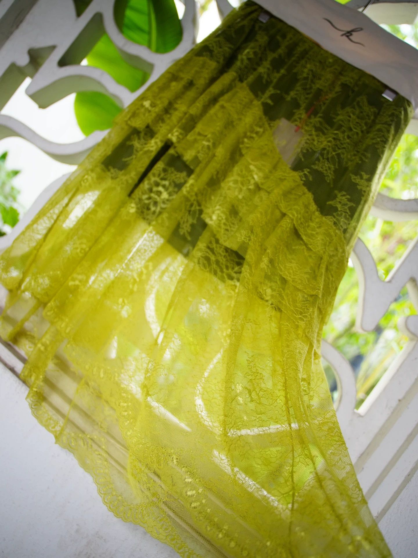Niche Niche Italian Yellow Lace Skirt with Removable Slip NWT Size 28" / US 6 / IT 42 - 9 Thumbnail