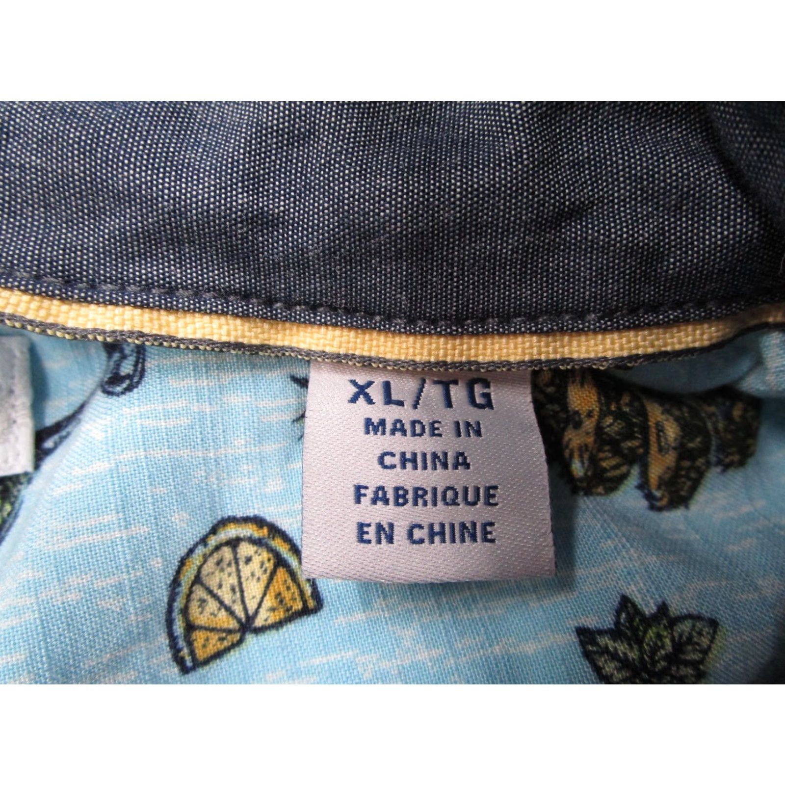 Tommy Bahama Tommy Bahama Shirt Mens XL Blue Pineapple Cocktail Print Button-Up Hawaiian Tropical Size US XL / EU 56 / 4 - 5 Thumbnail