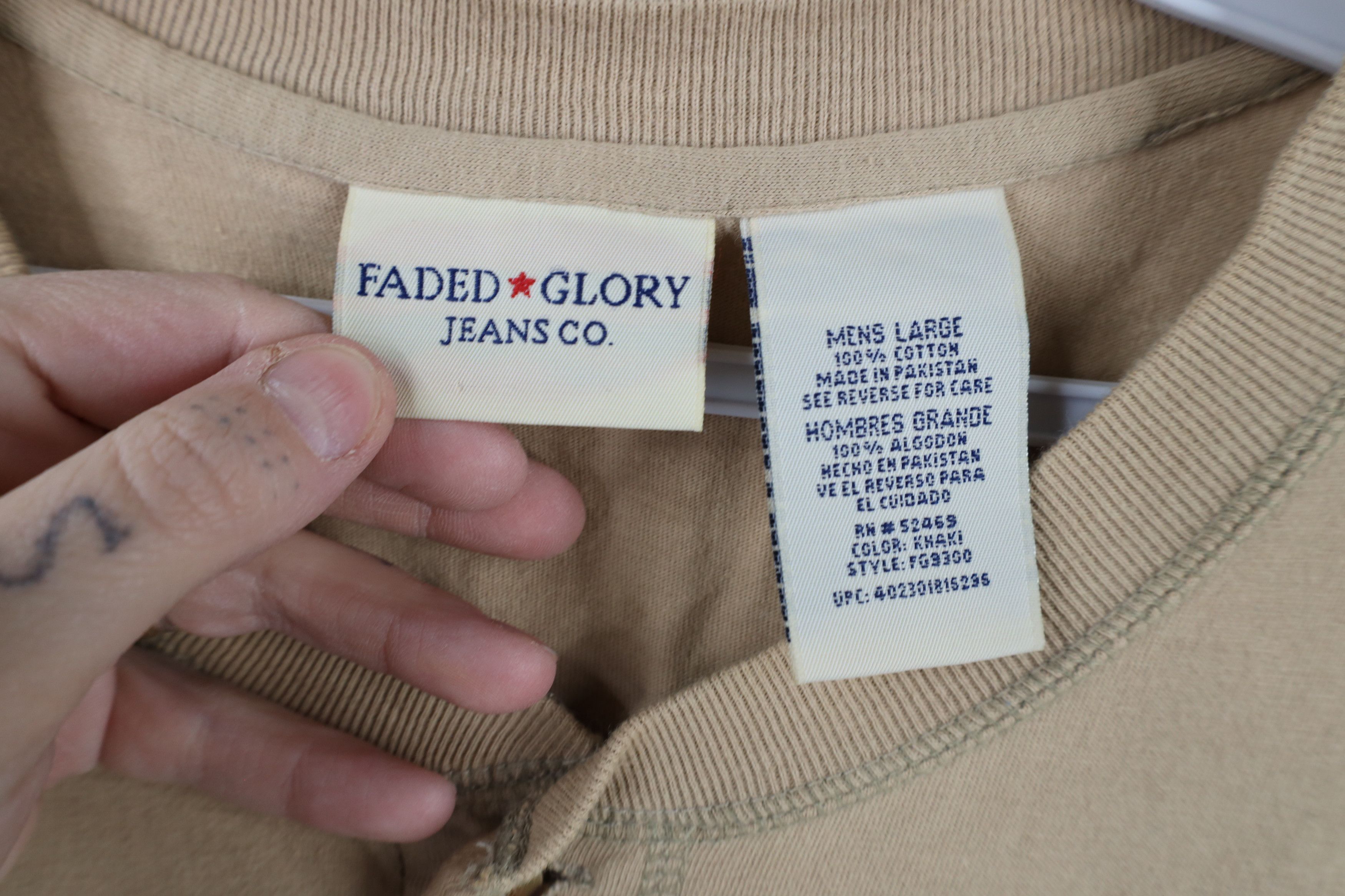 Vintage Vintage 90s Streetwear Blank Baggy Fit Henley T-Shirt Beige Size US L / EU 52-54 / 3 - 7 Thumbnail
