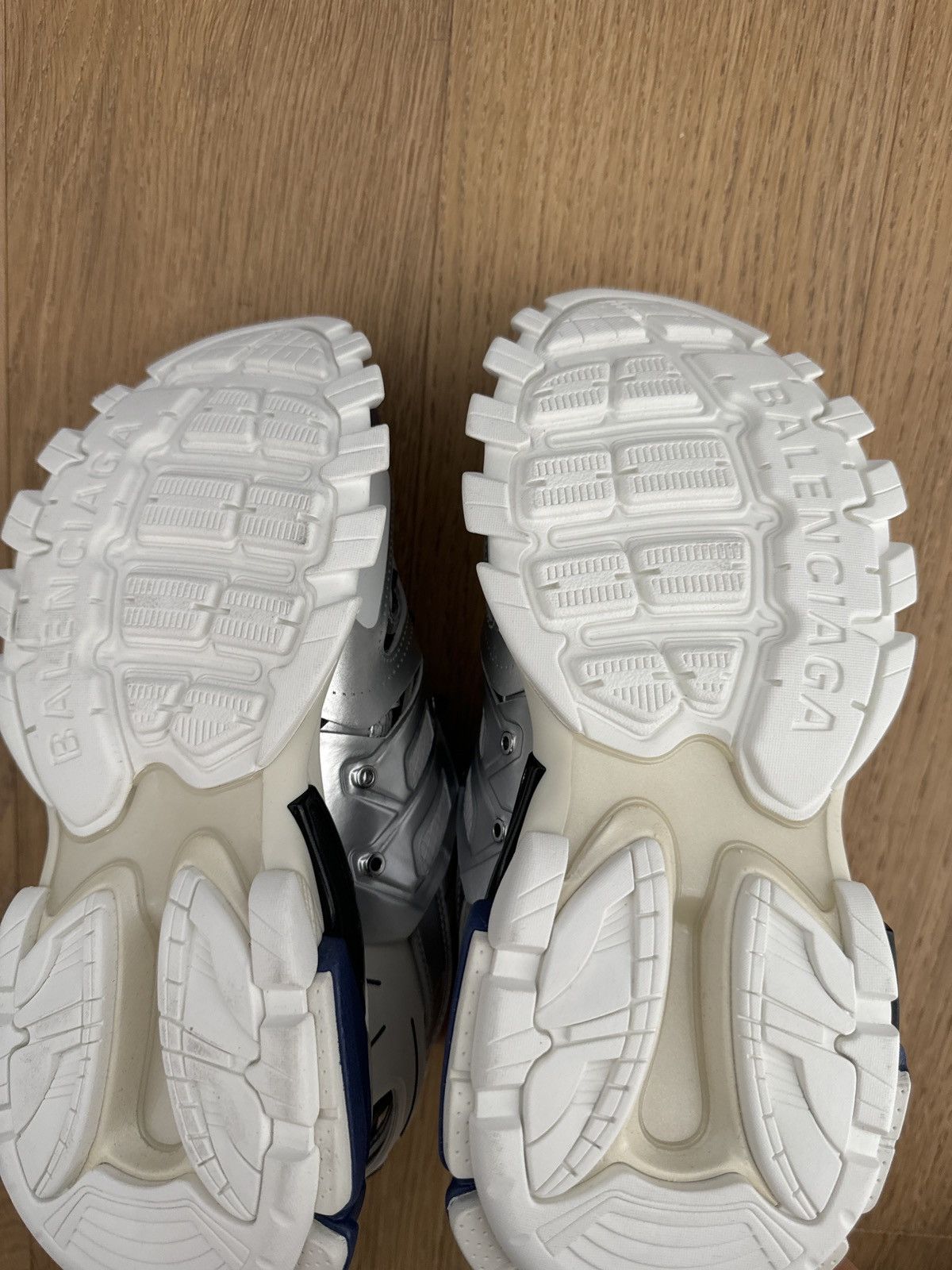 Balenciaga New Balenciaga Track LED Sneaker Metallic Silver and Blue Size US 9 / IT 39 - 8 Thumbnail