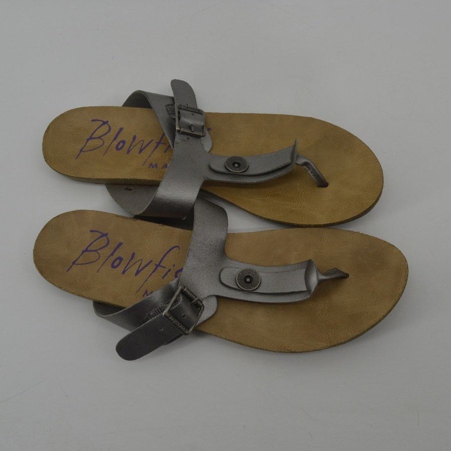 Other Blowfish Sandals Silver Metallic Thong Buckle Casual 8.5 Size US 8.5 / IT 38.5 - 9 Thumbnail