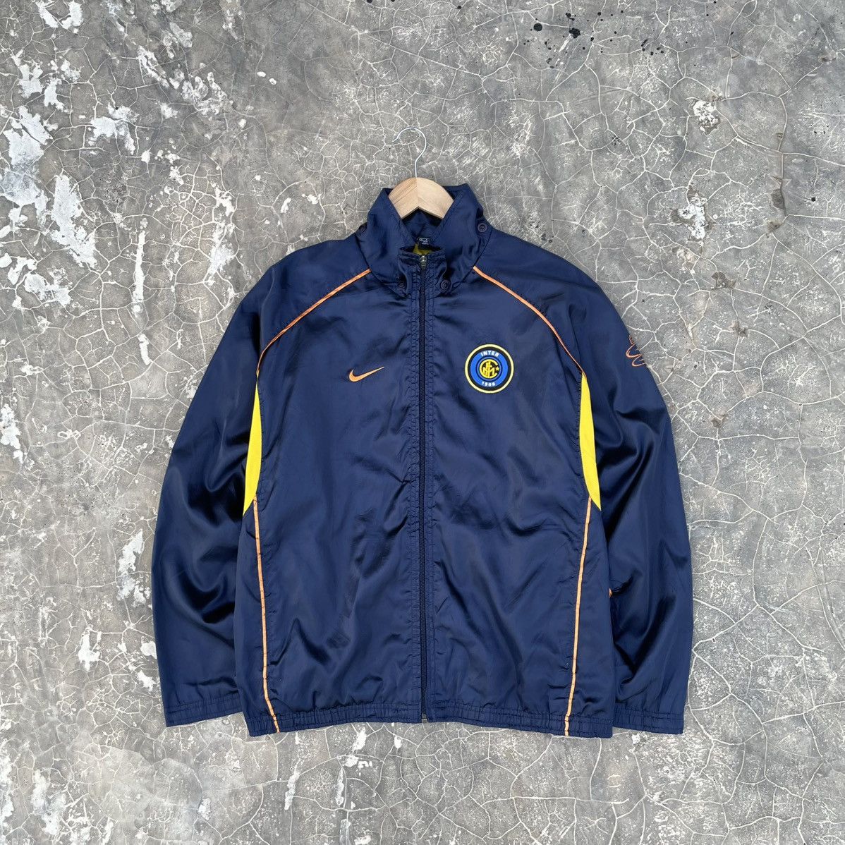 Nike Vintage 90's Nike Internazionale Inter Football Jacket Size US L / EU 52-54 / 3 - 1 Thumbnail
