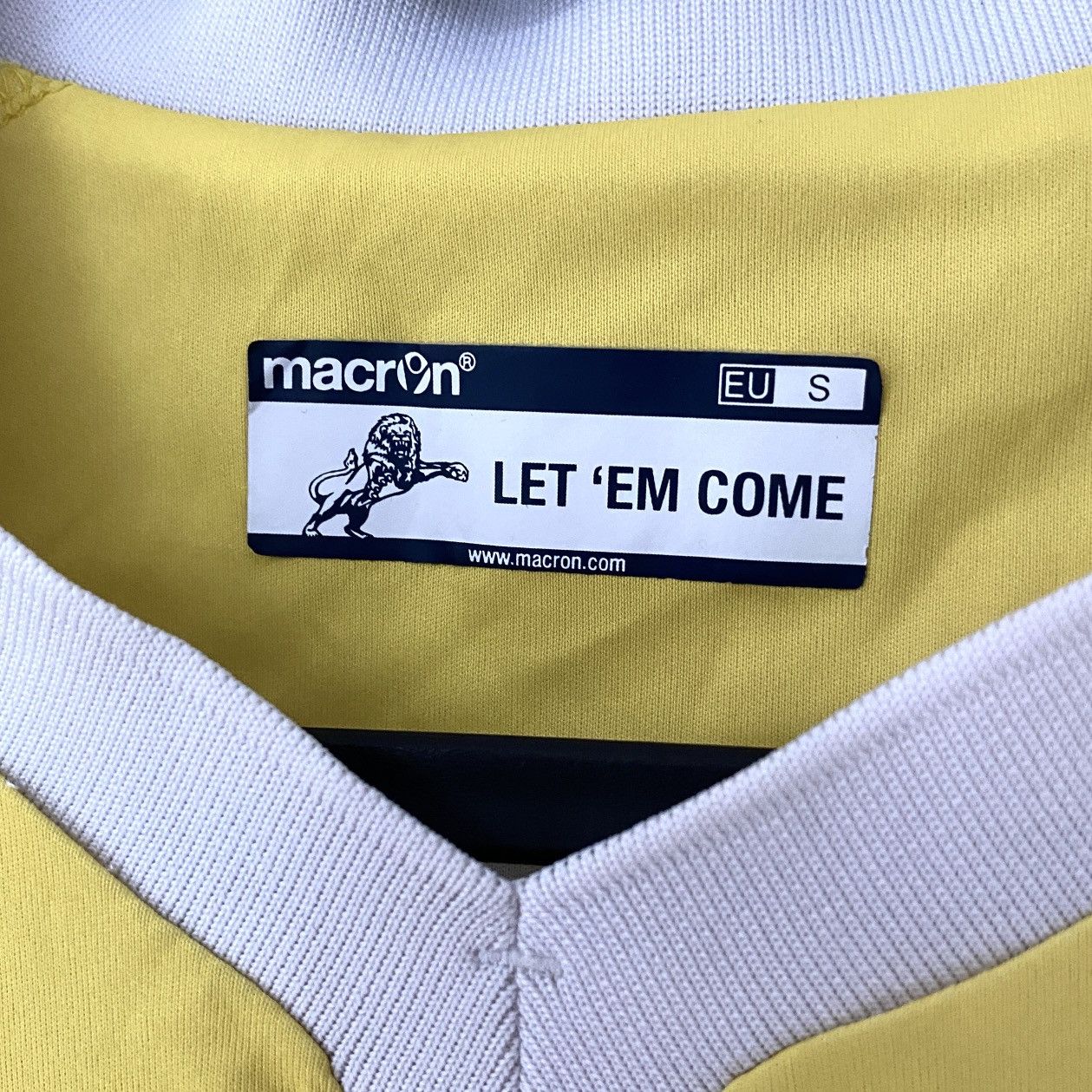 Macron 2015 2016 Millwall England Macron Away Kit Soccer Jersey Tee Size US S / EU 44-46 / 1 - 5 Thumbnail