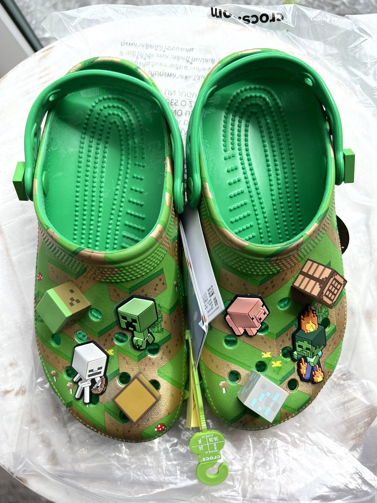 Outlet Minecraft Crocs size 11