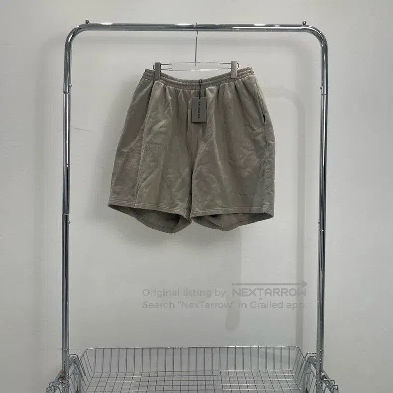 Balenciaga Balenciaga size S Gray embroidered logo shorts Size US 27 - 1 Thumbnail