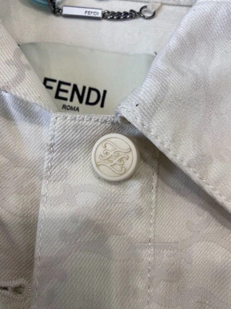 Fendi fendi full logo denim jacket size 40. Size US XXS / EU 40 - 4 Thumbnail