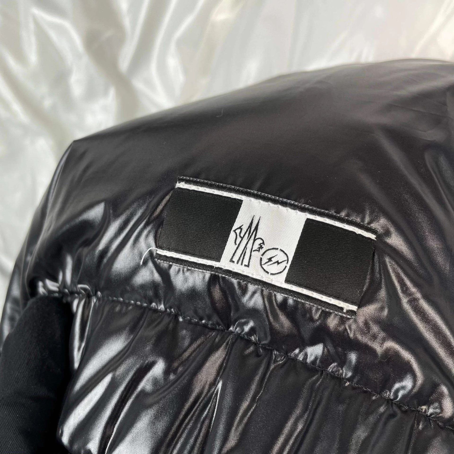 Moncler Moncler puffer jacket black white size4 Size US XL / EU 56 / 4 - 7 Thumbnail