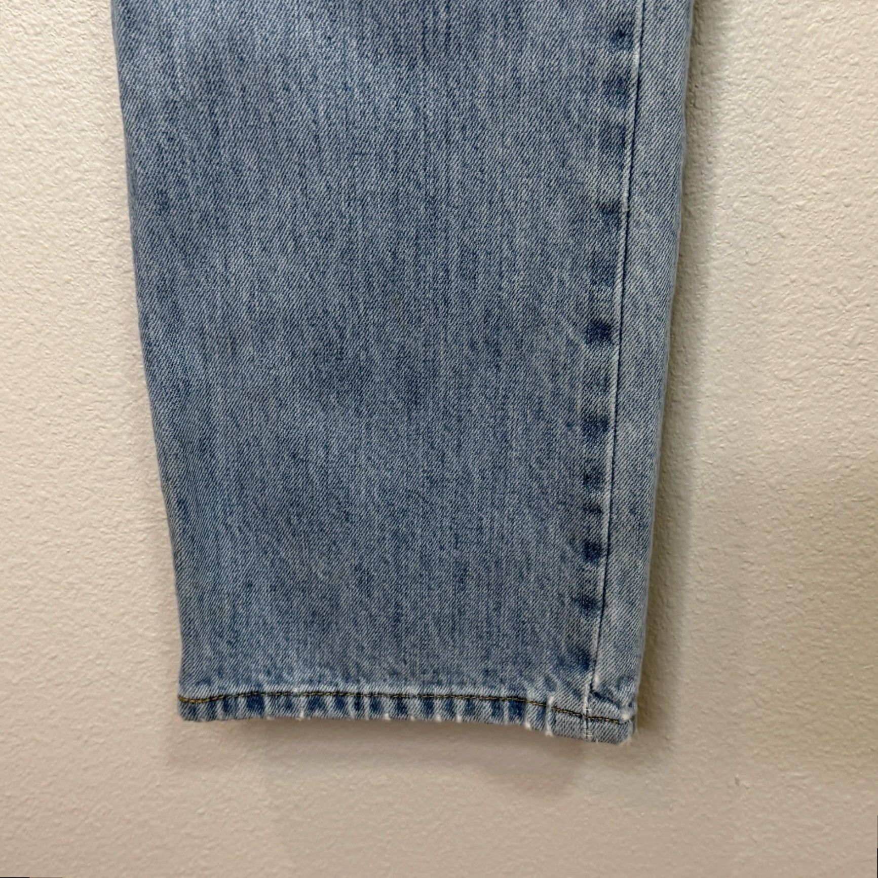Levi's Levi's 501 Jeans Mens Sz 34x30 Light Wash Red Tab Button Fly Straight Leg 5-Pocket Denim Cotton Size US 34 / EU 50 - 6 Thumbnail