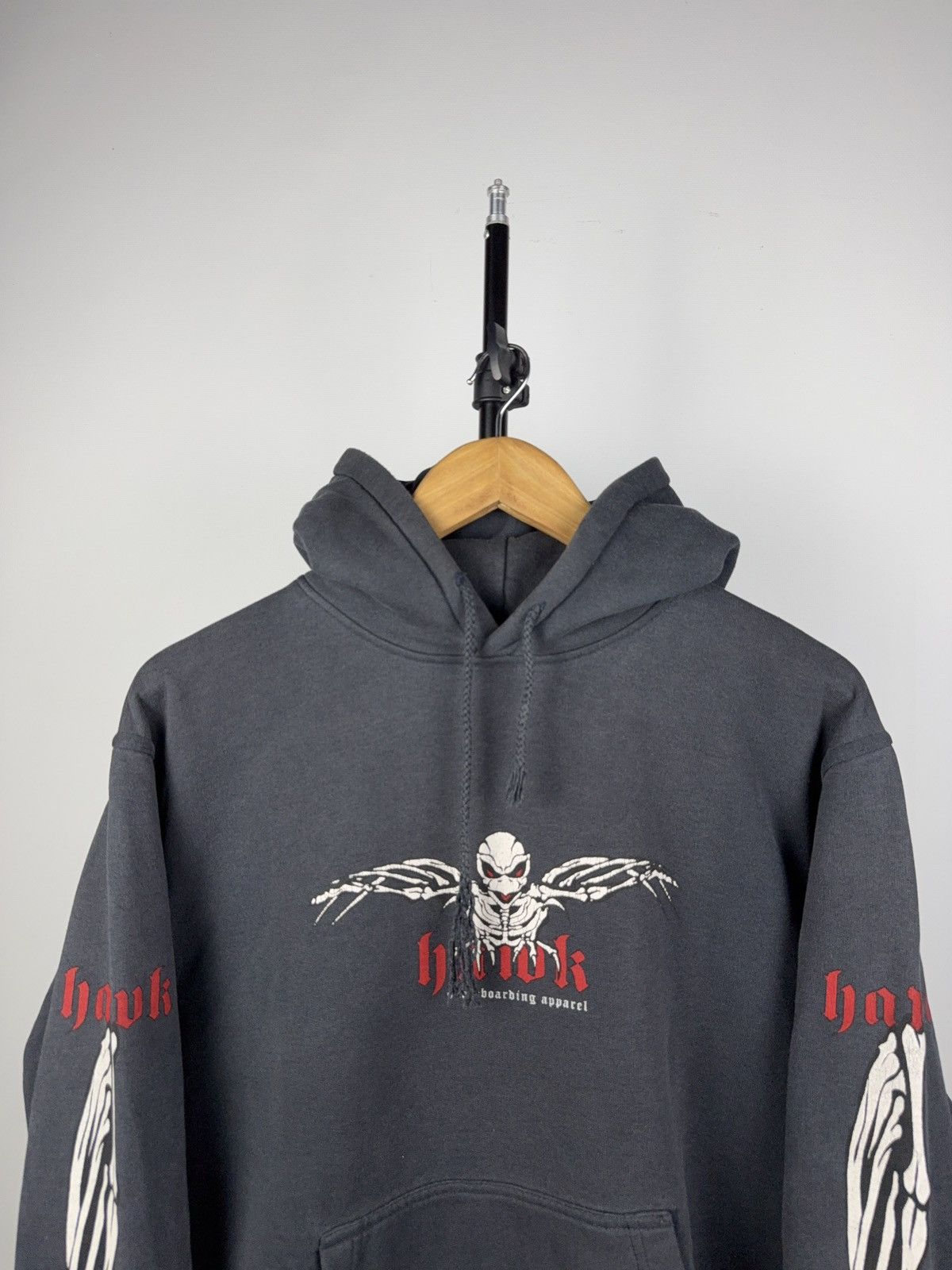 Hawk × Tony Hawk × Vintage Crazy Vintage Y2K Tony Hawk Skateboards Skull Faded Hoodie Size US S / EU 44-46 / 1 - 2 Thumbnail