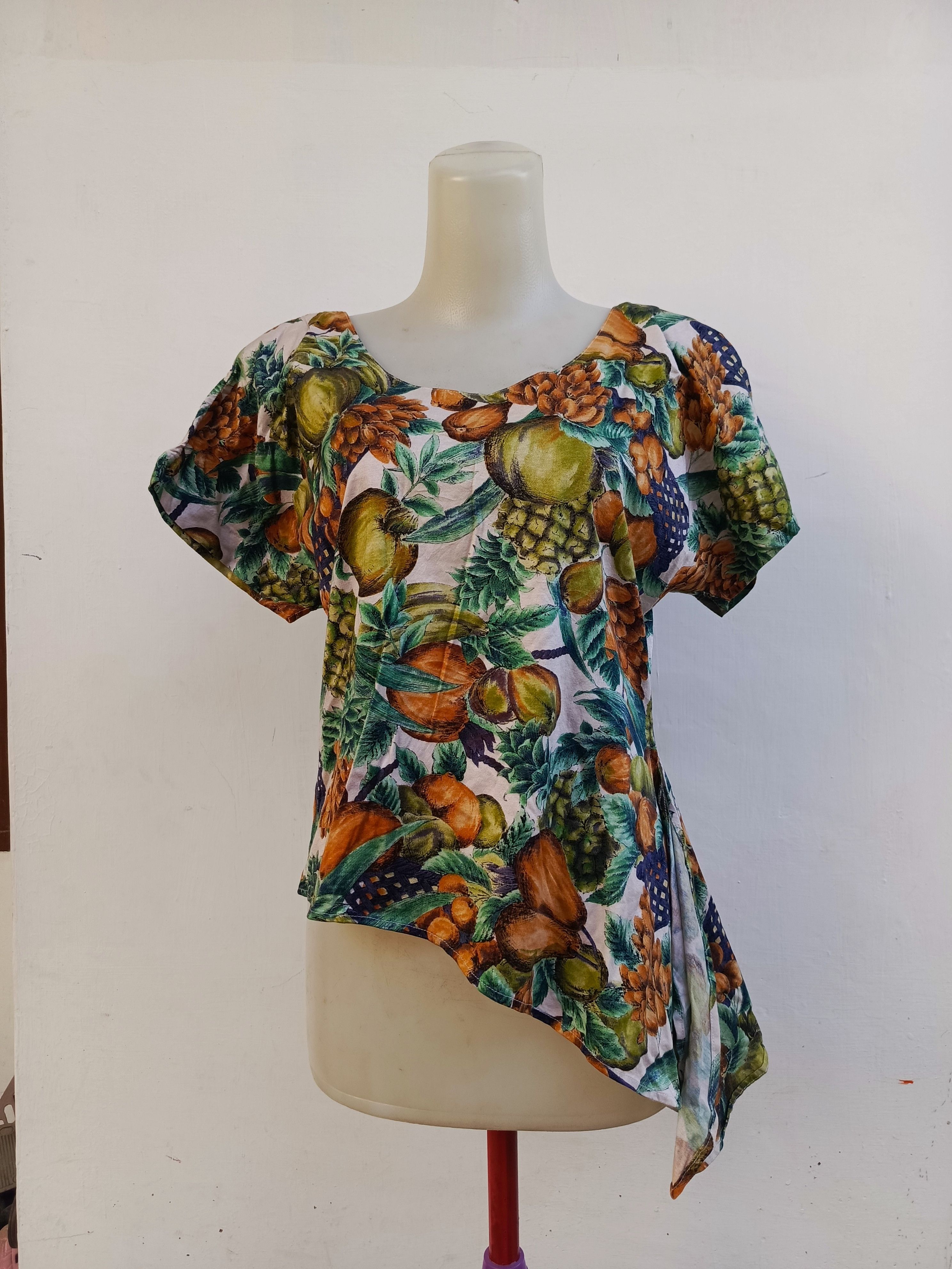 Japanese Brand Moga Vintage Fruit Pattern Asymmetrical Blouse Size M / US 6-8 / IT 42-44 - 1 Thumbnail