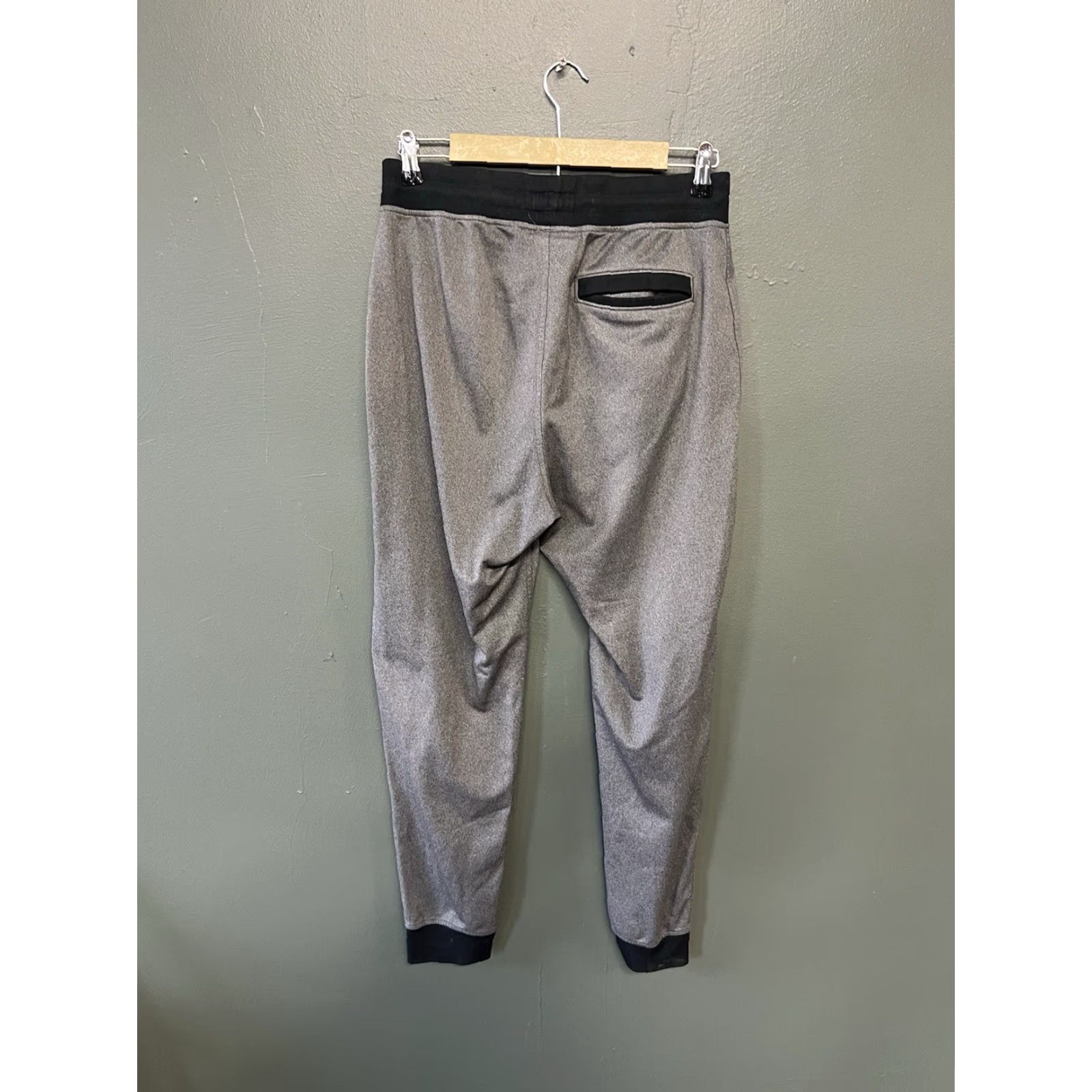 Under Armour Under Armour Joggers Mens M Black Gray ColdGear Fleece Sweatpants Size US 31 - 2 Thumbnail