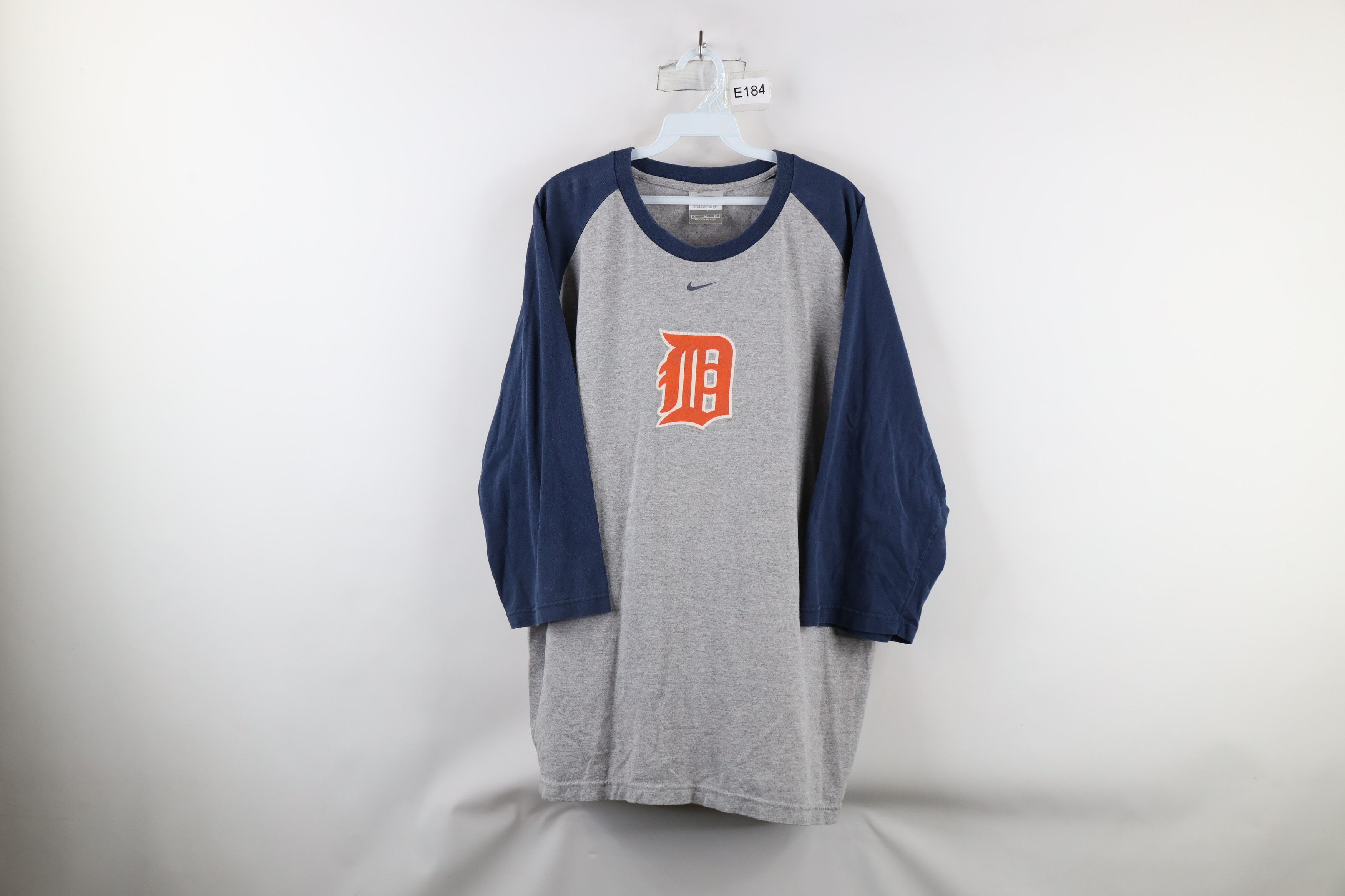 Nike × Vintage Vintage Nike Swoosh Detroit Tigers Baseball Raglan T-Shirt Size US XL / EU 56 / 4 - 1 Thumbnail