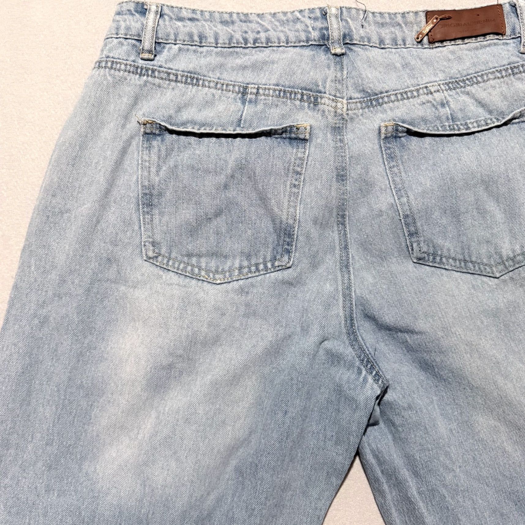 Mossimo Mossimo Jeans Women's Light Blue Snap Buttons Frayed Distressed Wide-Leg - 14 Size 36" / US 14 / IT 50 - 7 Thumbnail