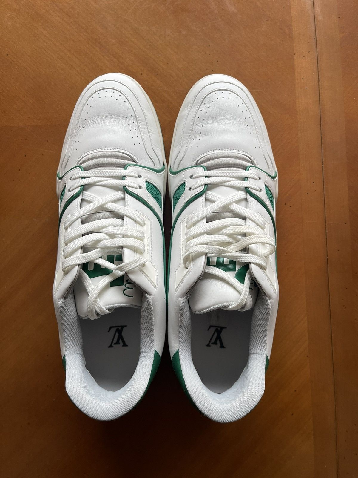 Louis Vuitton Louis Vuitton LV Low Trainer OG Green Size US 10.5 / EU 43-44 - 2 Thumbnail
