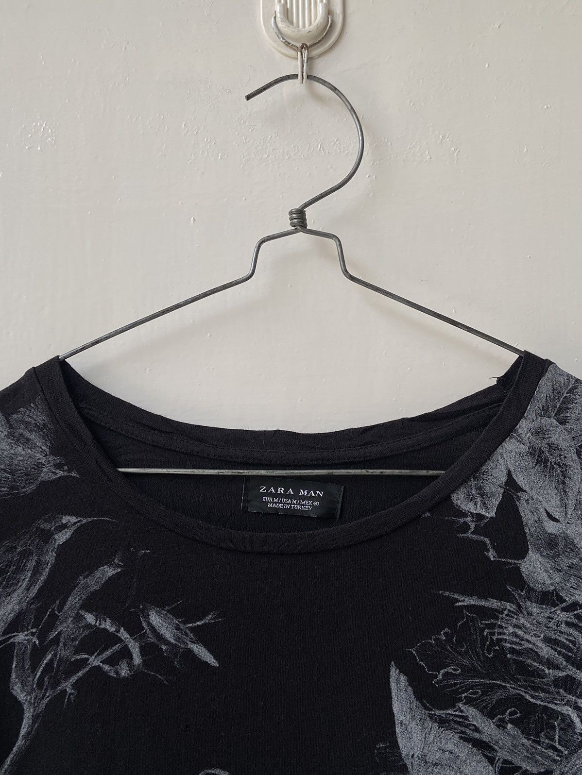 Zara ZARA MAN Black Motive T-shirt Size US S / EU 44-46 / 1 - 5 Thumbnail