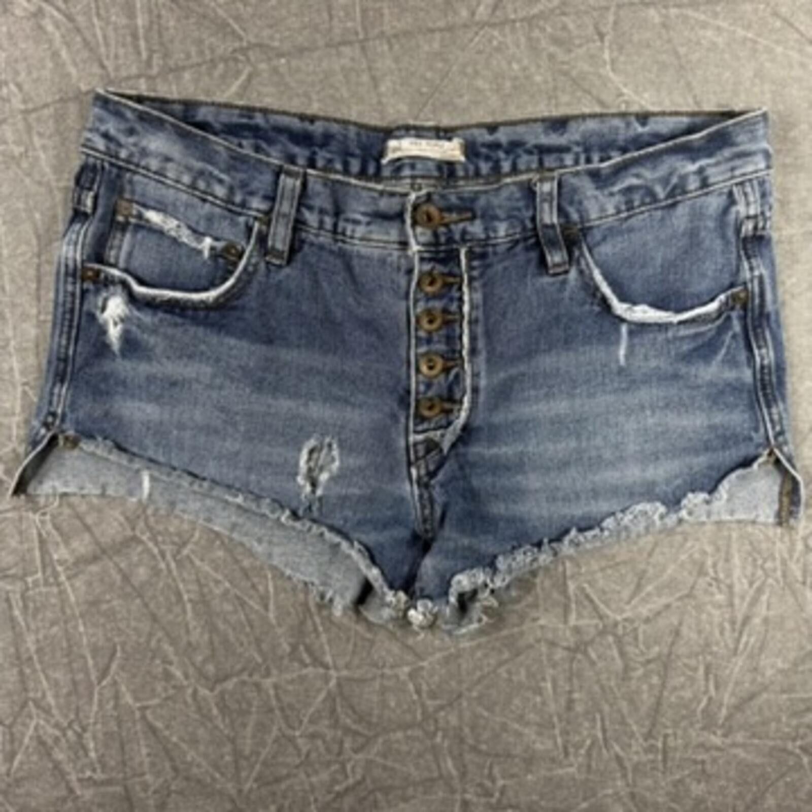 Free People Free People Shorts Women's 28 Blue Distressed Button Fly Size 28" / US 6 / IT 42 - 1 Thumbnail