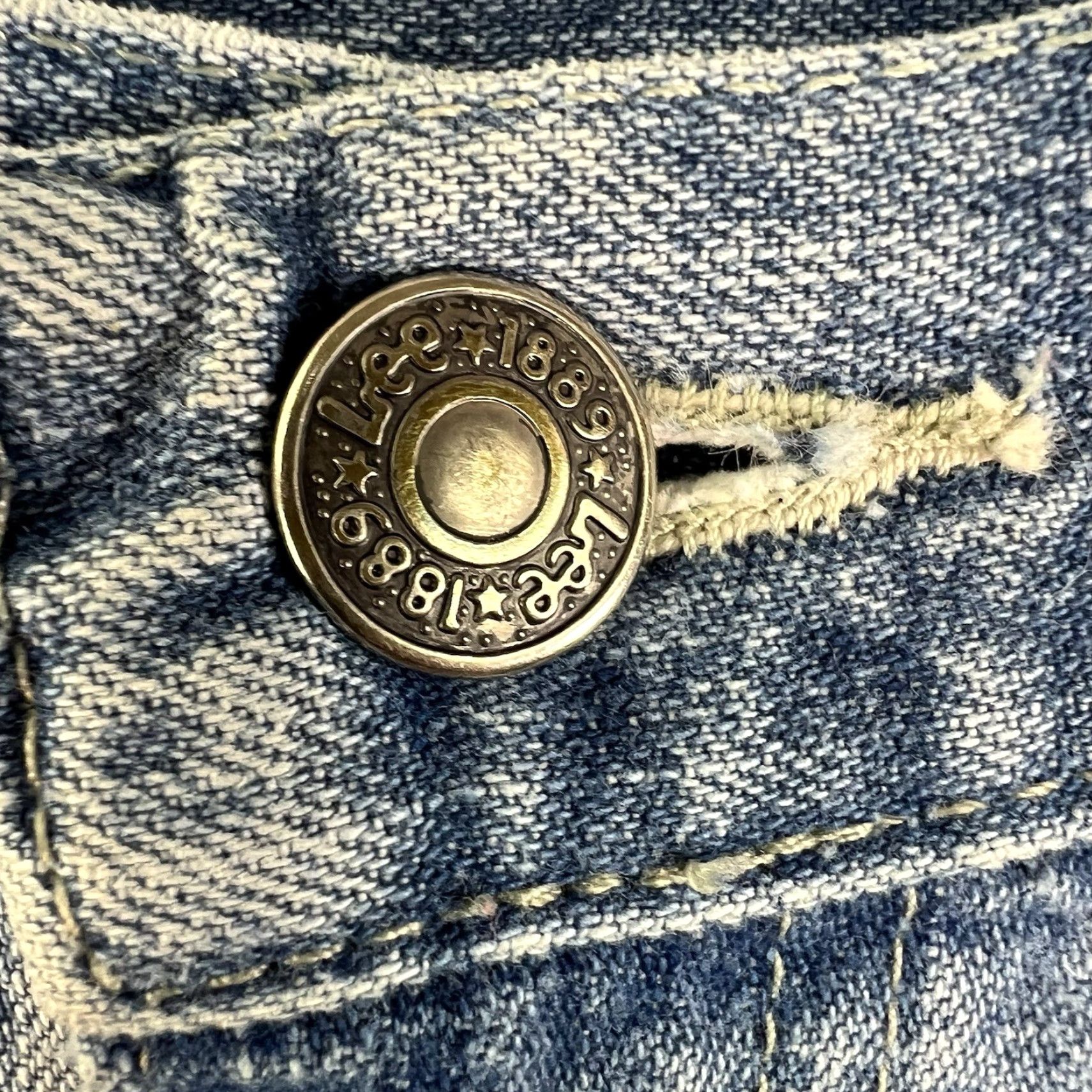 Lee VINTAGE Lee Cargo Denim Jean Jorts Shorts Womens Size 8P Blue 30X18 90s Size 30" / US 8 / IT 44 - 3 Thumbnail