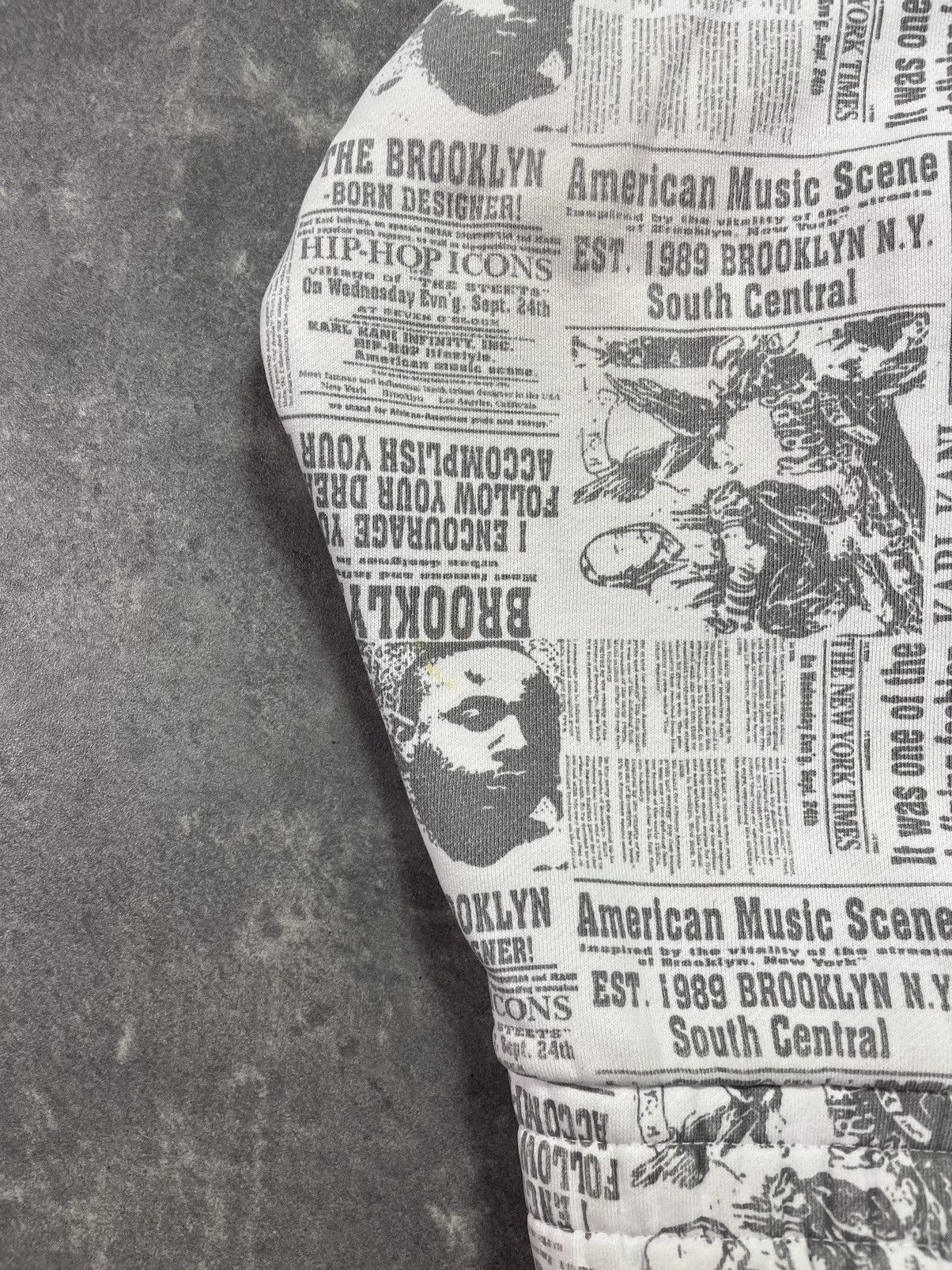 Karl Kani 00s Karl Kani Baggy Newspaper AOP Heavy Zip Hoodie Jacket XL Size US XL / EU 56 / 4 - 5 Thumbnail