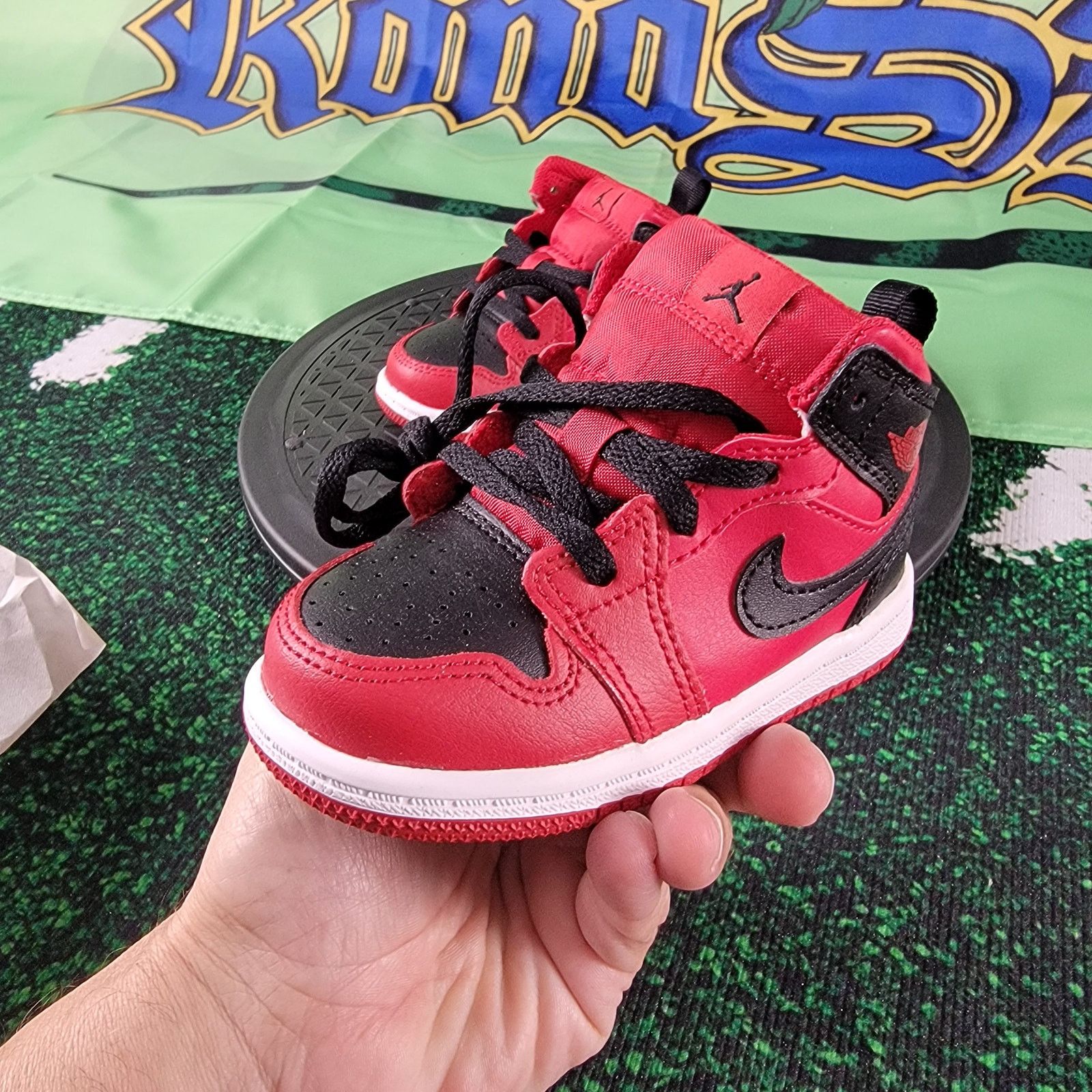 Nike Toddler's Jordan 1 Mid Reverse Bred Gym Red/Black-White Sz 6 Size US 6 / EU 39 - 2 Thumbnail