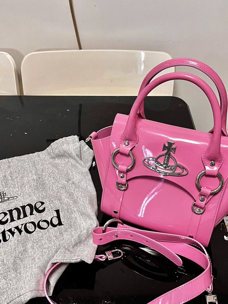 Vivienne Westwood Vivienne Westwood size os Silver logo flap closure cowhide Size ONE SIZE - 1 Thumbnail