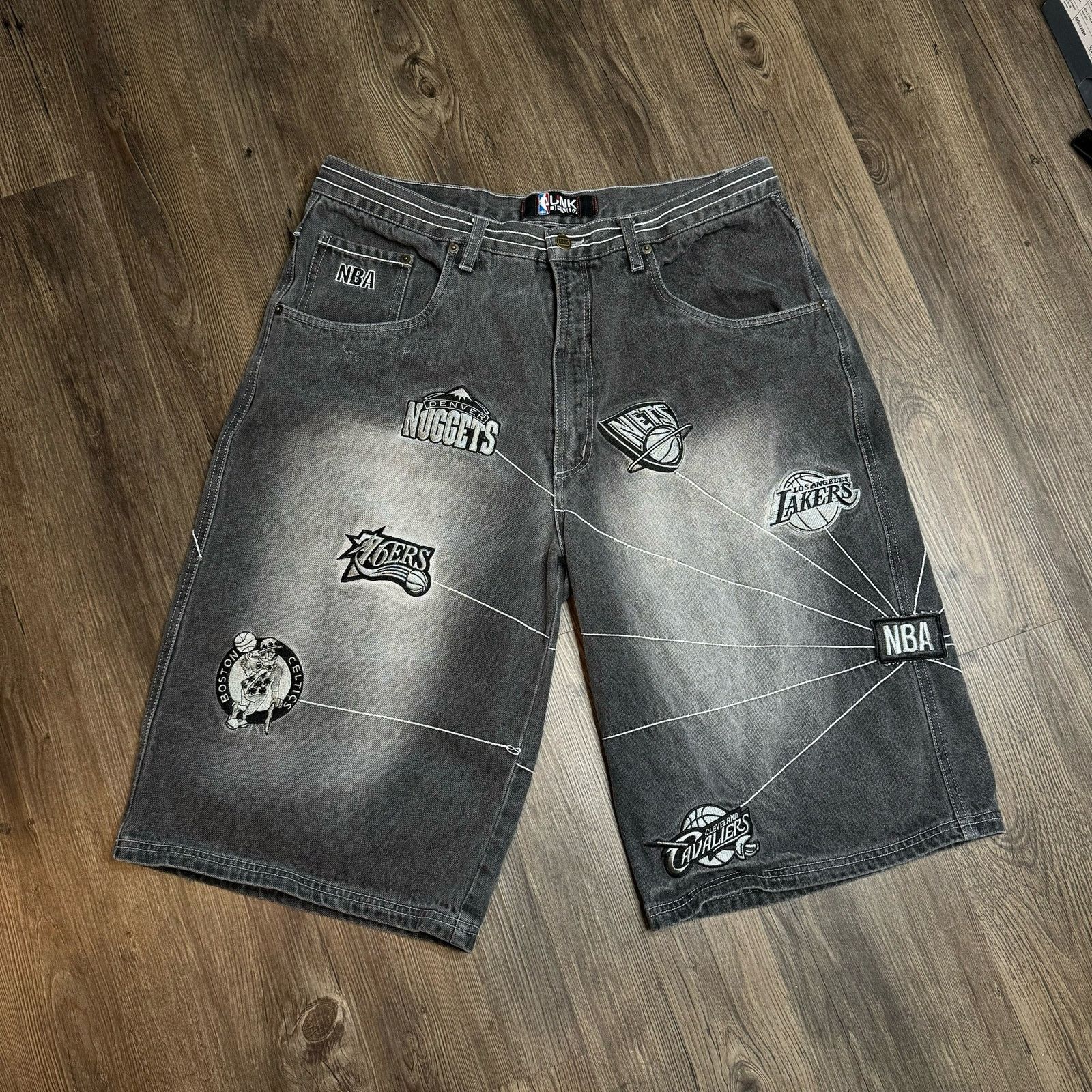 NBA NBA PATCH JORTS ( SZ 36 ) Size US 36 / EU 52 - 2 Thumbnail