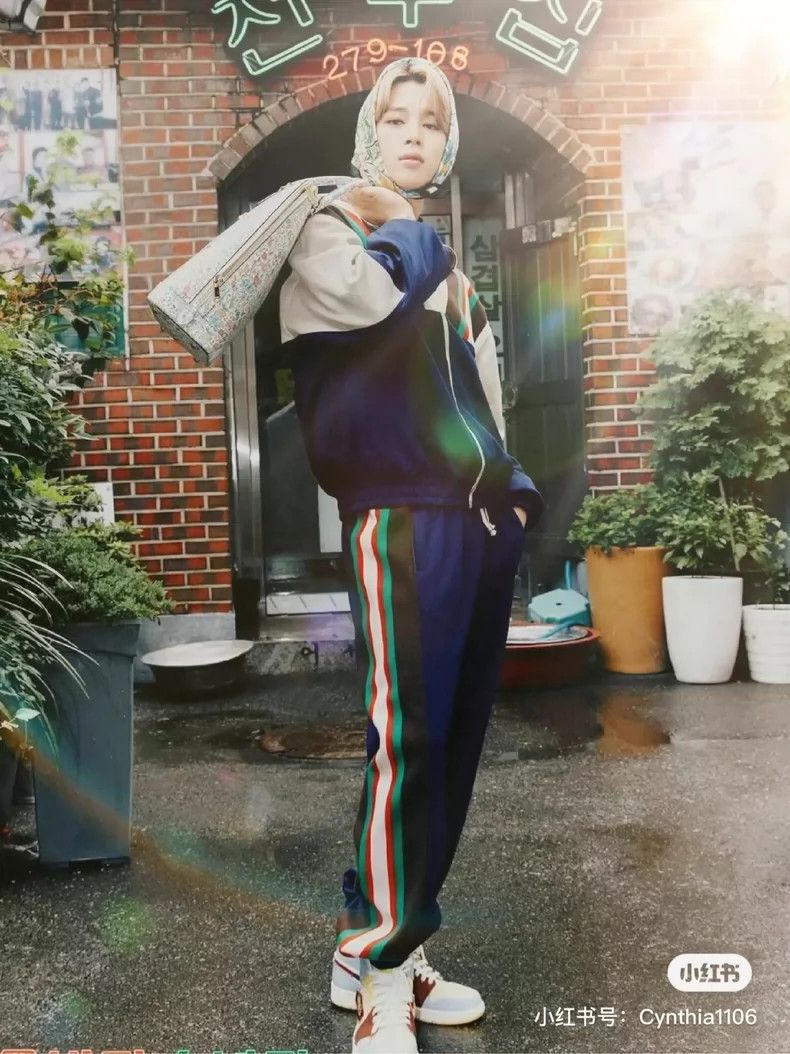 Gucci Gucci Size XS Side red and green striped trousers sweatpant Size US 30 / EU 46 - 4 Thumbnail