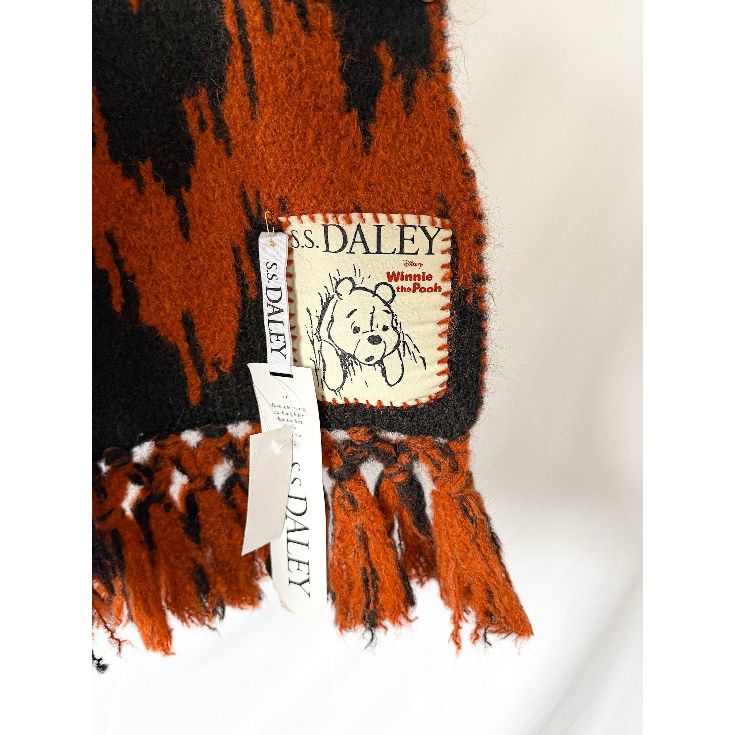 S.S.Daley S.S.DALEY x Disney Winnie the Pooh TIGGER Stripe Mohair Scar Size ONE SIZE - 4 Thumbnail