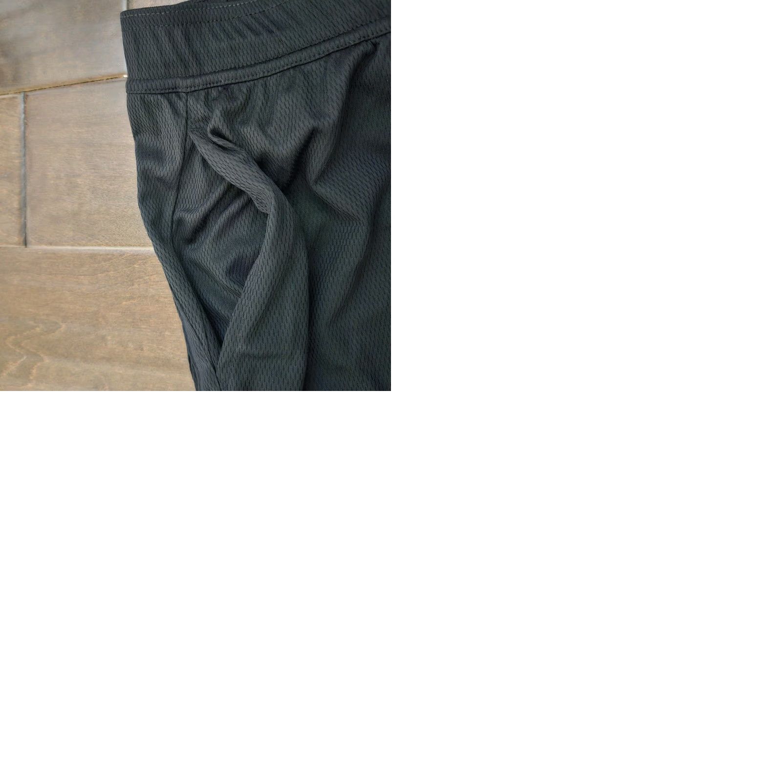 Vintage VINTAGE All In Motion Womens Small Black Athletic Gym Shorts Elastic Waist Size 28" / US 6 / IT 42 - 9 Thumbnail