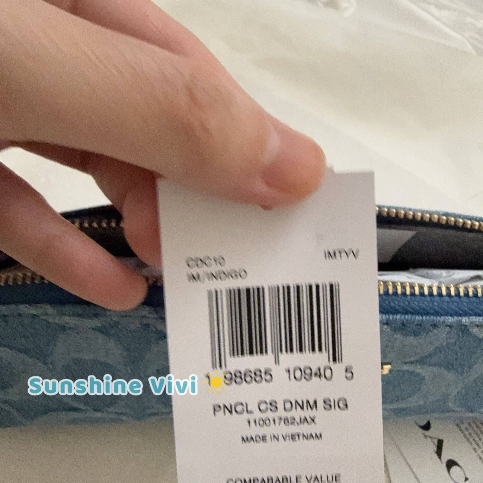 Coach NWT Coach Pencil Case In Signature Denim CDC10 Gold/Indigo Size ONE SIZE - 6 Thumbnail