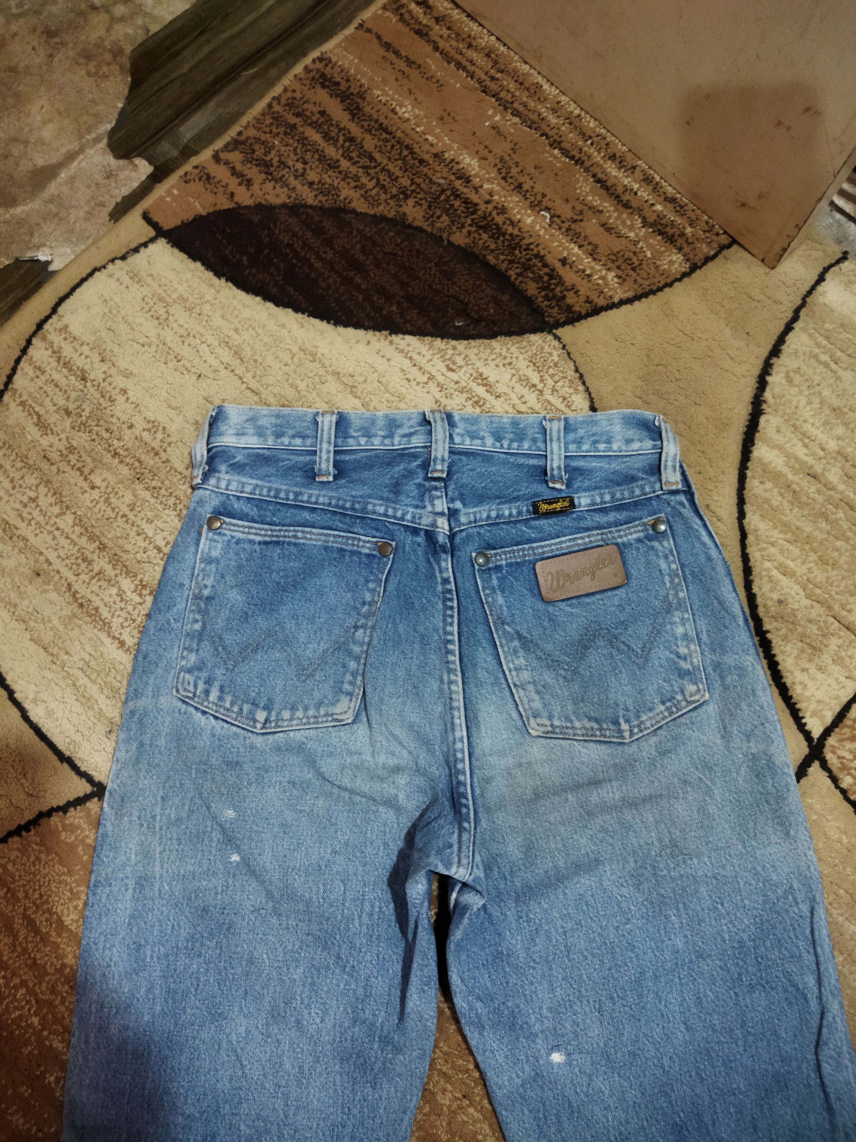 Wrangler VINTAGE WRANGLER DISTRESSED FADED BLUE JEANS PANTS Size US 27 - 8 Thumbnail