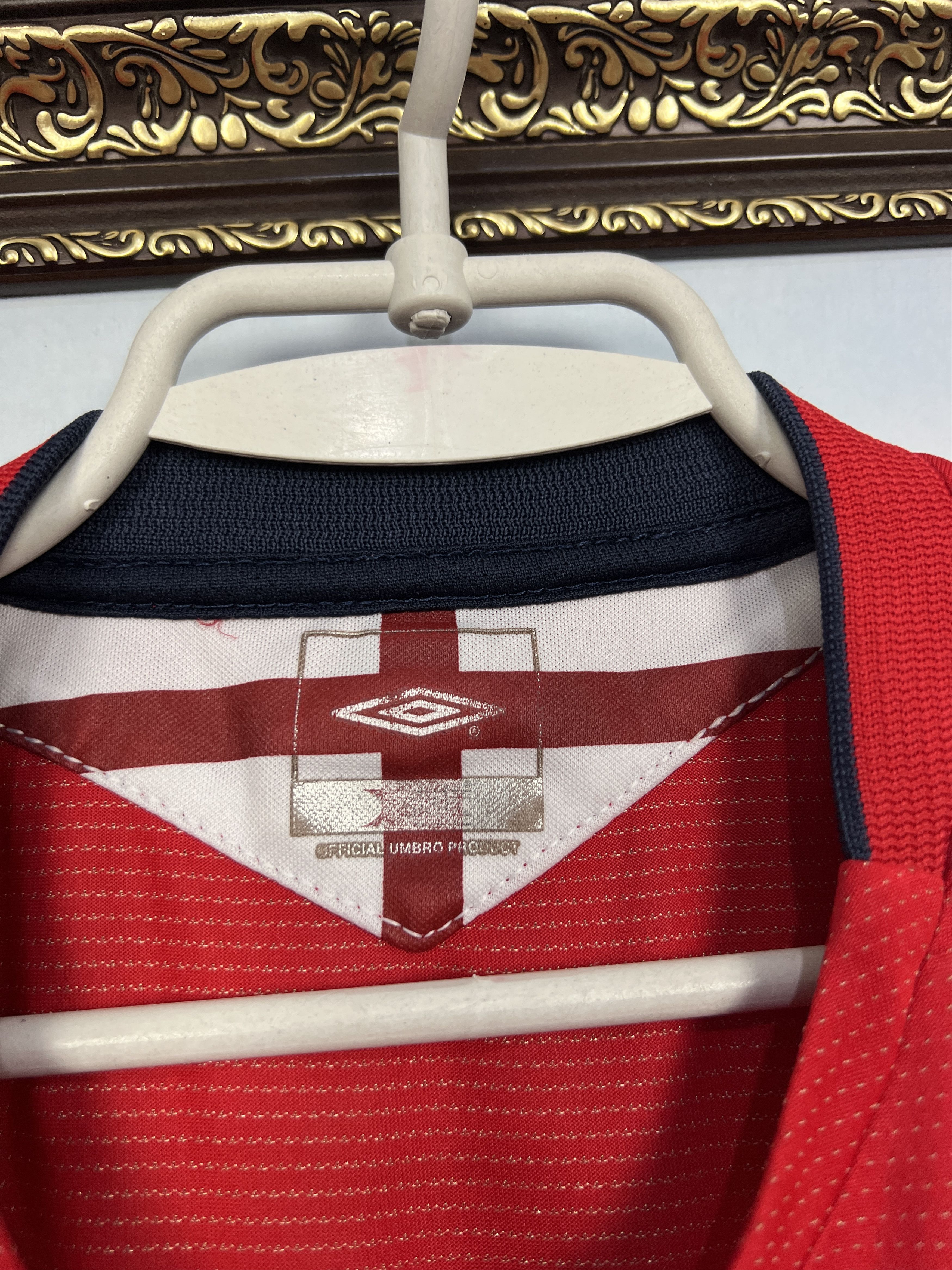 Umbro England Away football shirt 2004 Soccer Umbro Jersey Trikot Size US L / EU 52-54 / 3 - 7 Thumbnail